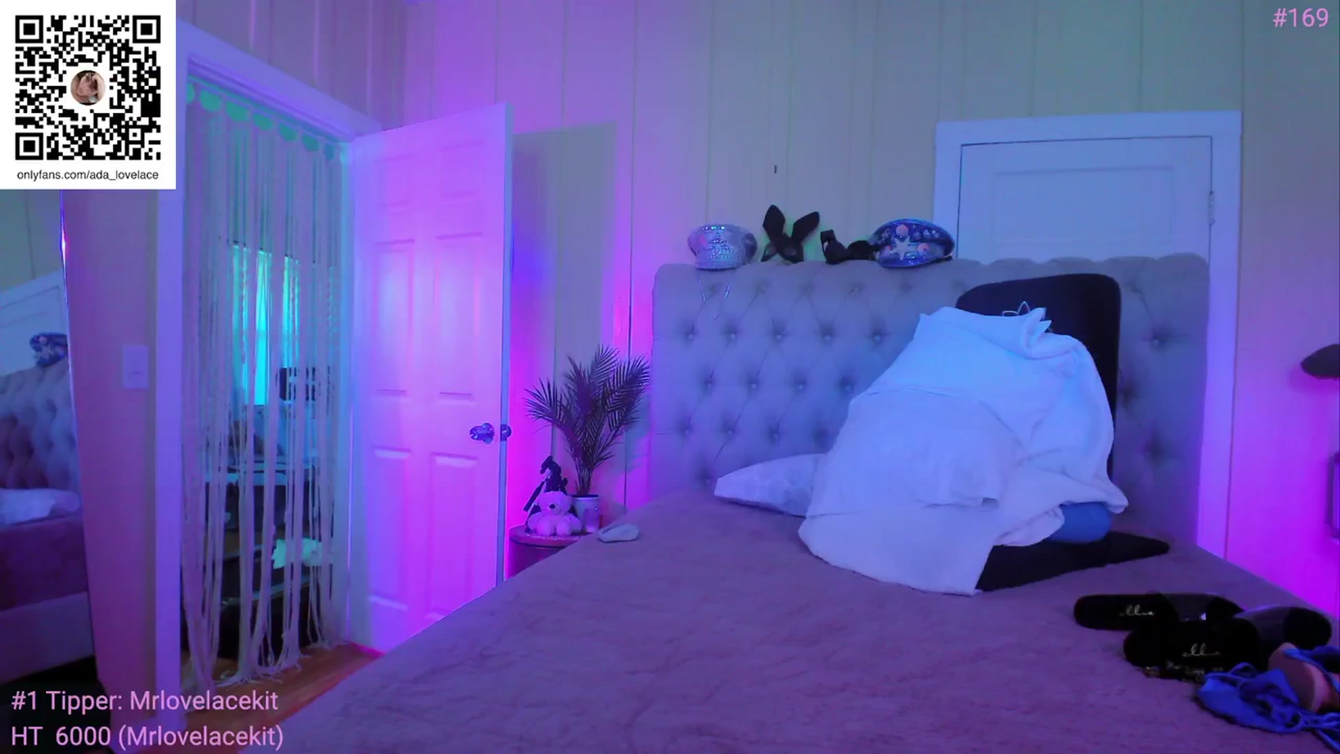 Gallery image thumbnail from ada_lovelace's myfreecams stream on, 02/05/2024, 01:41 image 15 of 20