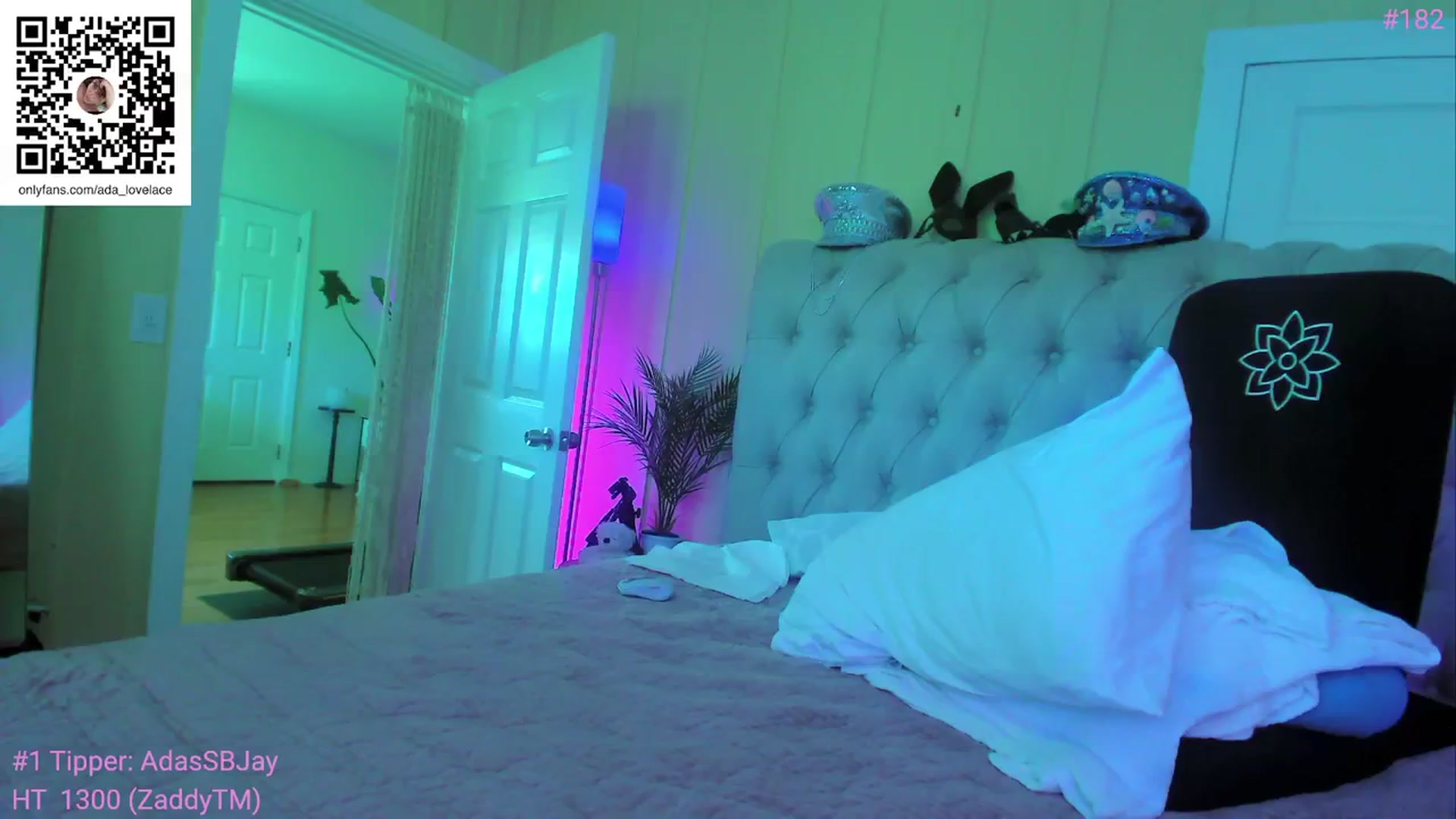 Gallery image thumbnail from ada_lovelace's myfreecams stream on, 02/09/2024, 24:39 image 11 of 20