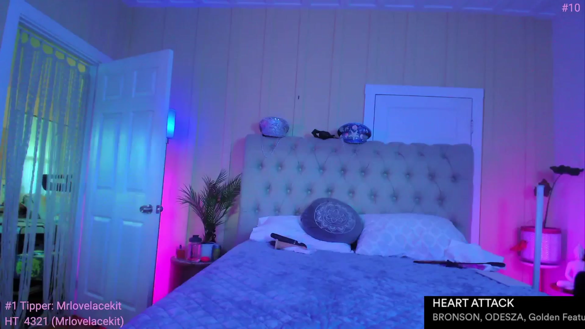 Gallery image thumbnail from ada_lovelace's myfreecams stream on, 02/27/2024, 03:54 image 19 of 20