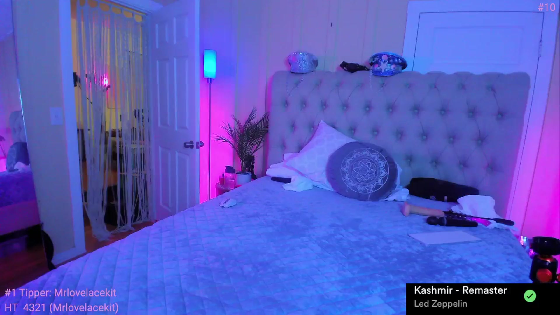 Gallery image thumbnail from ada_lovelace's myfreecams stream on, 02/27/2024, 05:56 image 5 of 20