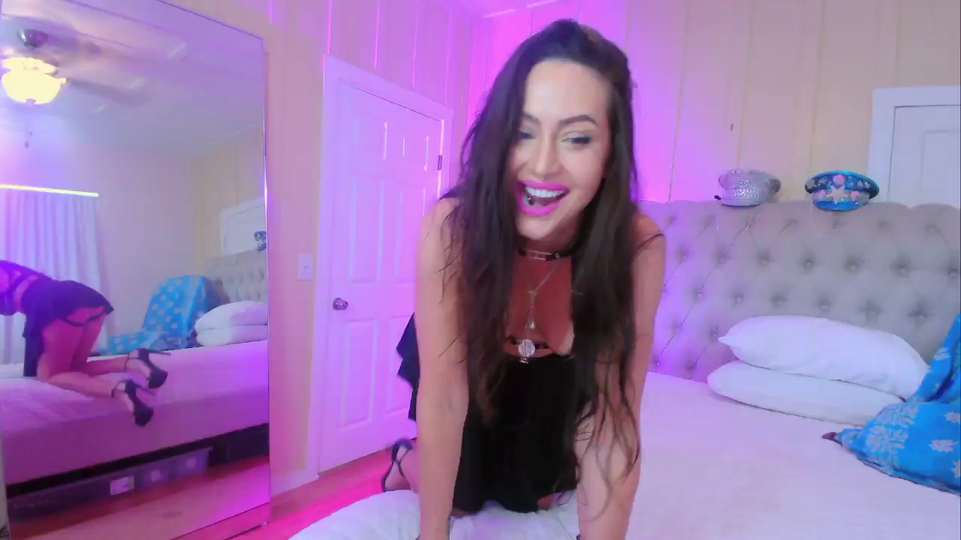 Gallery image thumbnail from ada_lovelace's myfreecams stream on, 05/21/2024, 24:03 image 2 of 20