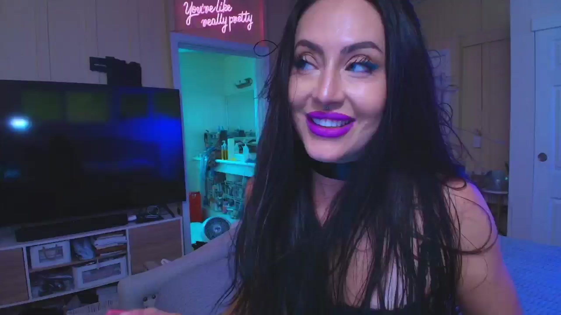 Gallery image thumbnail from ada_lovelace's myfreecams stream on, 07/26/2024, 03:23 image 6 of 20