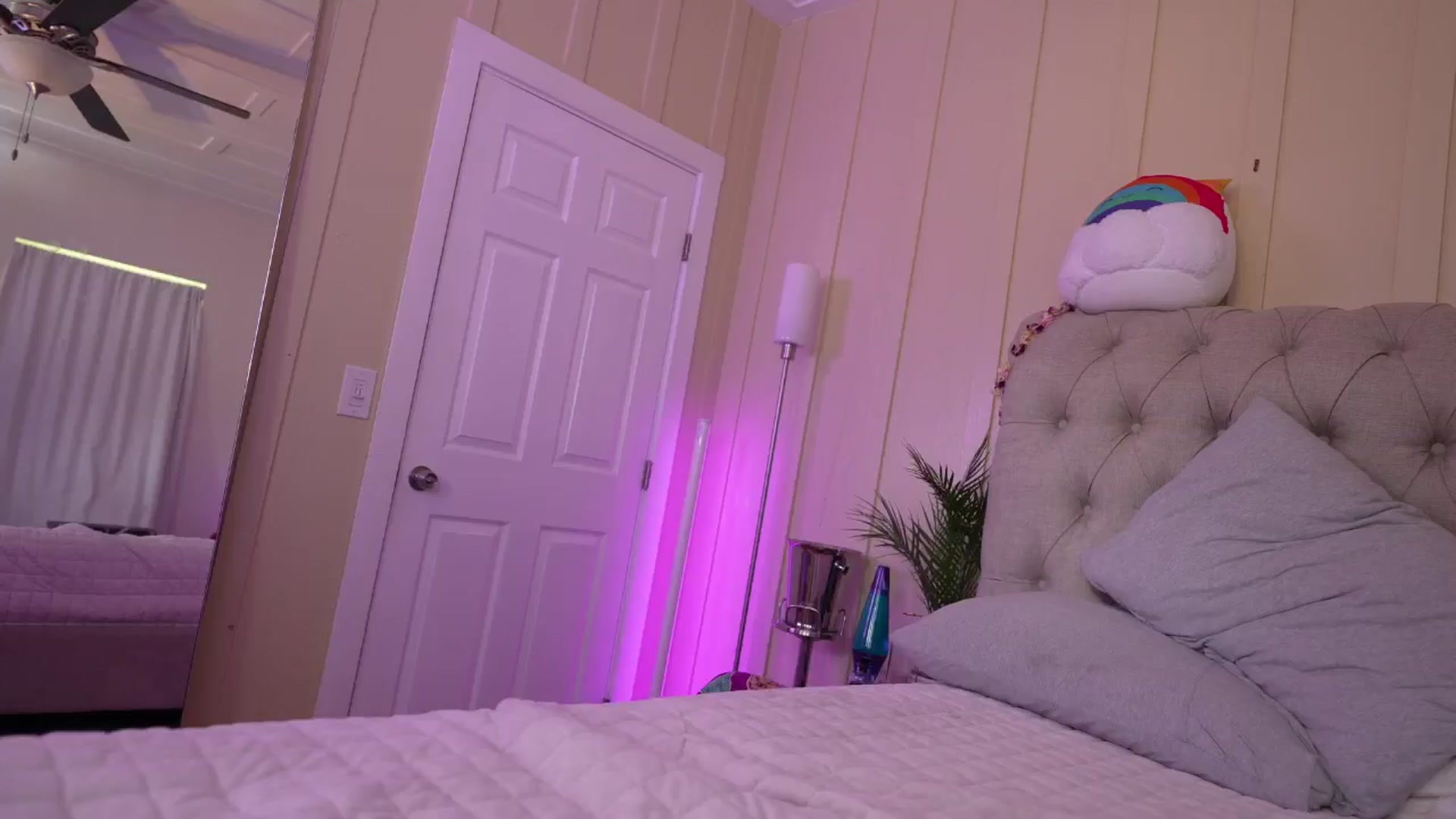 Gallery image thumbnail from ada_lovelace's myfreecams stream on, 08/23/2024, 24:01 image 10 of 20