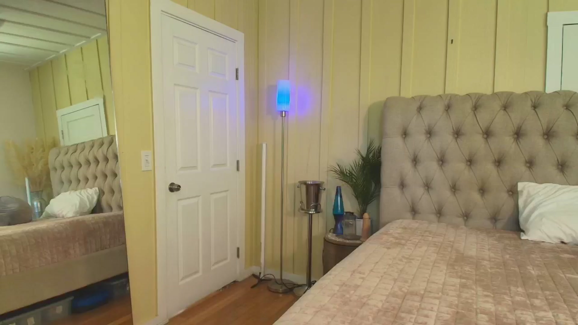 Gallery image thumbnail from ada_lovelace's myfreecams stream on, 12/22/2024, 01:52 image 1 of 20