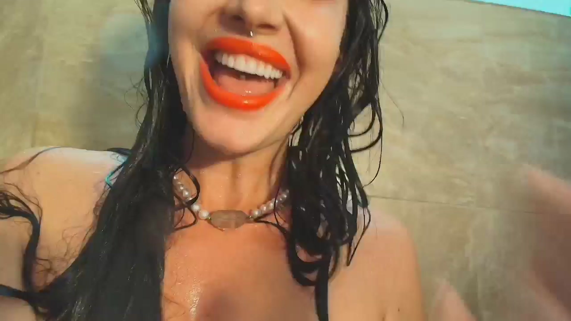 Gallery image thumbnail from ada_lovelace's myfreecams stream on, 12/25/2024, 01:25 image 7 of 20