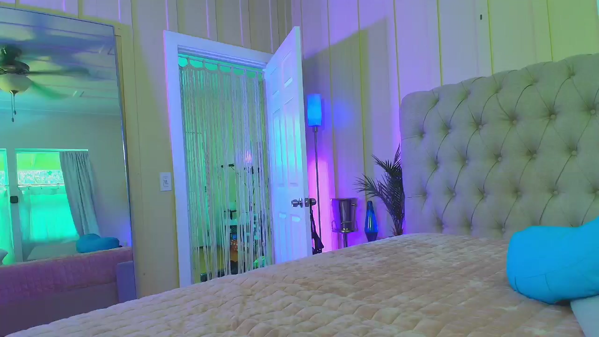 Gallery image thumbnail from ada_lovelace's myfreecams stream on, 12/29/2024, 24:50 image 6 of 20