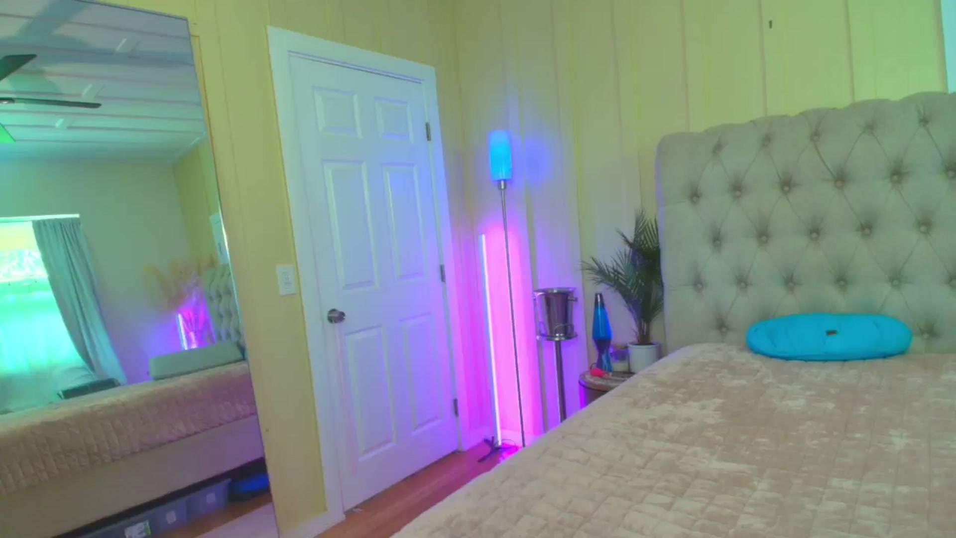 Gallery image thumbnail from ada_lovelace's myfreecams stream on, 01/07/2025, 24:36 image 9 of 20