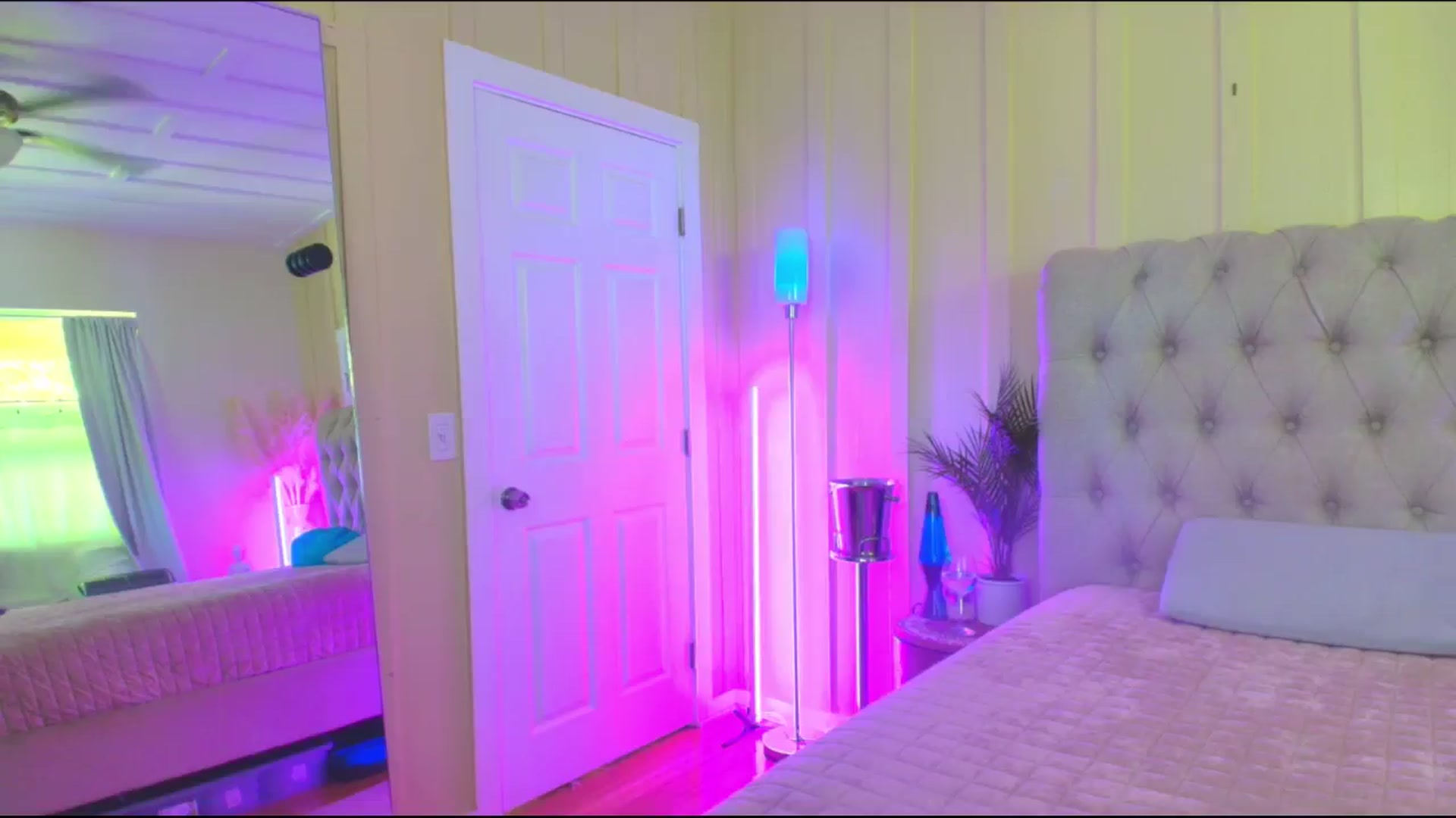 Gallery image thumbnail from ada_lovelace's myfreecams stream on, 01/15/2025, 01:04 image 13 of 20