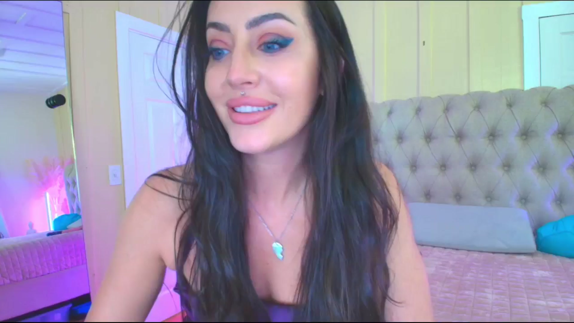 Gallery image thumbnail from ada_lovelace's myfreecams stream on, 01/15/2025, 01:04 image 17 of 20