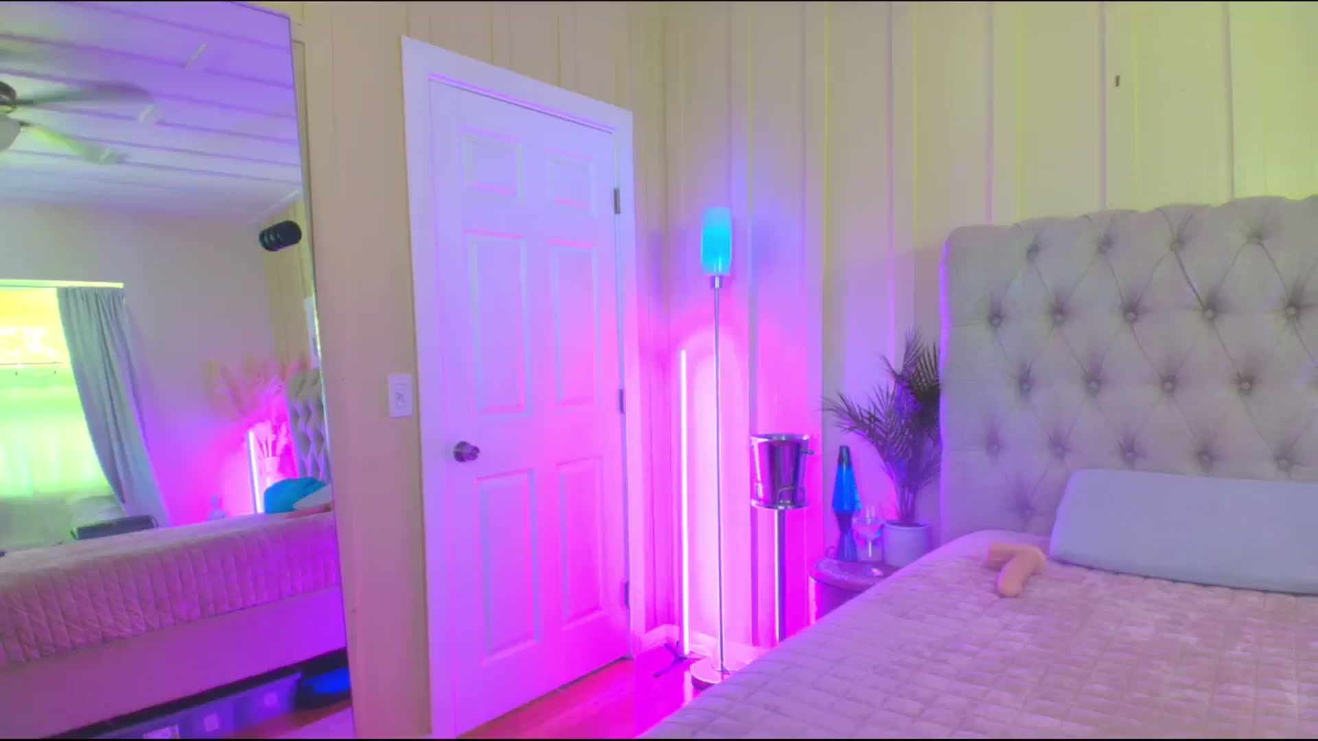 Gallery image thumbnail from ada_lovelace's myfreecams stream on, 01/15/2025, 01:04 image 15 of 20