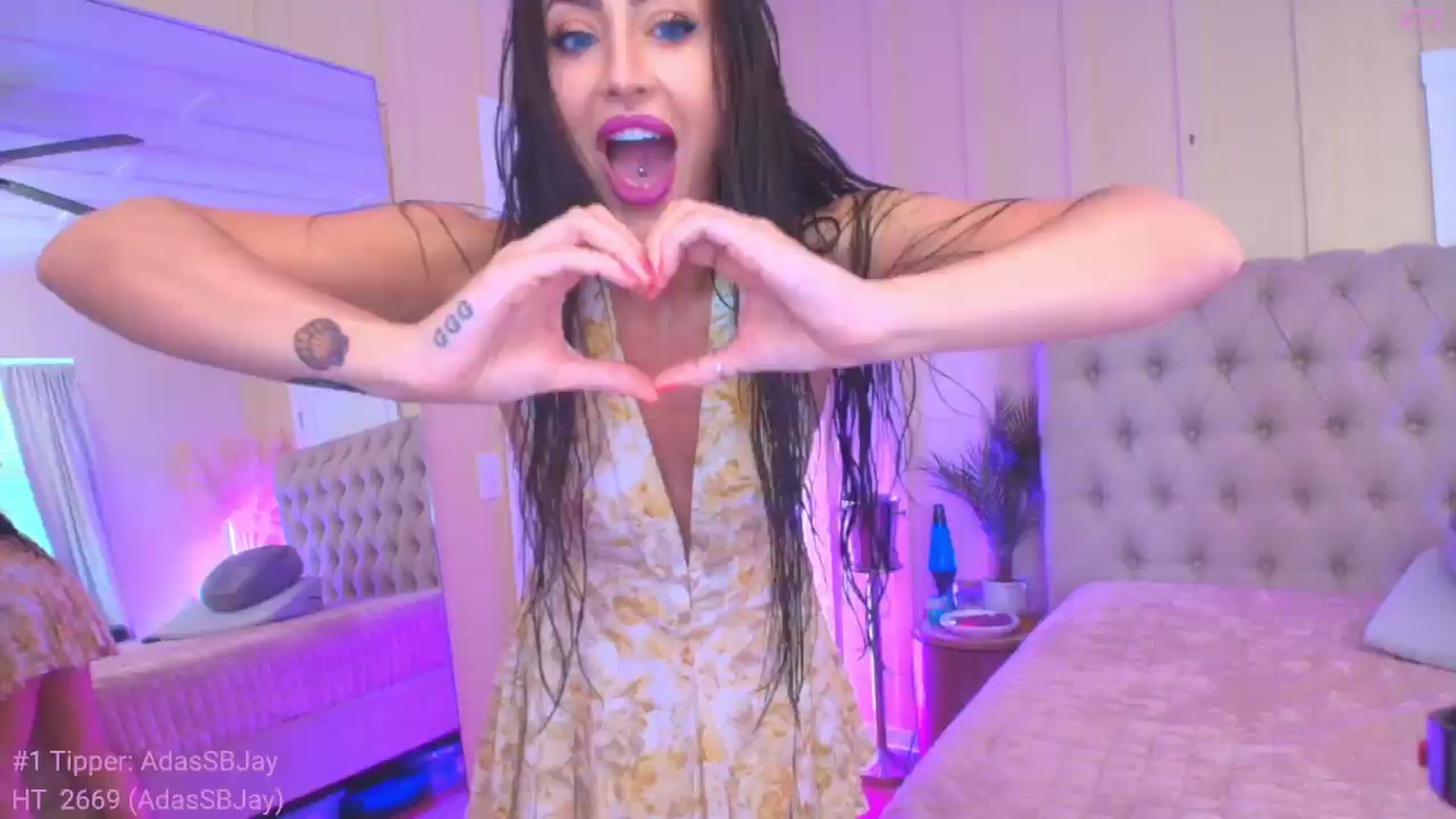 Gallery image thumbnail from ada_lovelace's myfreecams stream on, 01/18/2025, 22:54 image 16 of 20