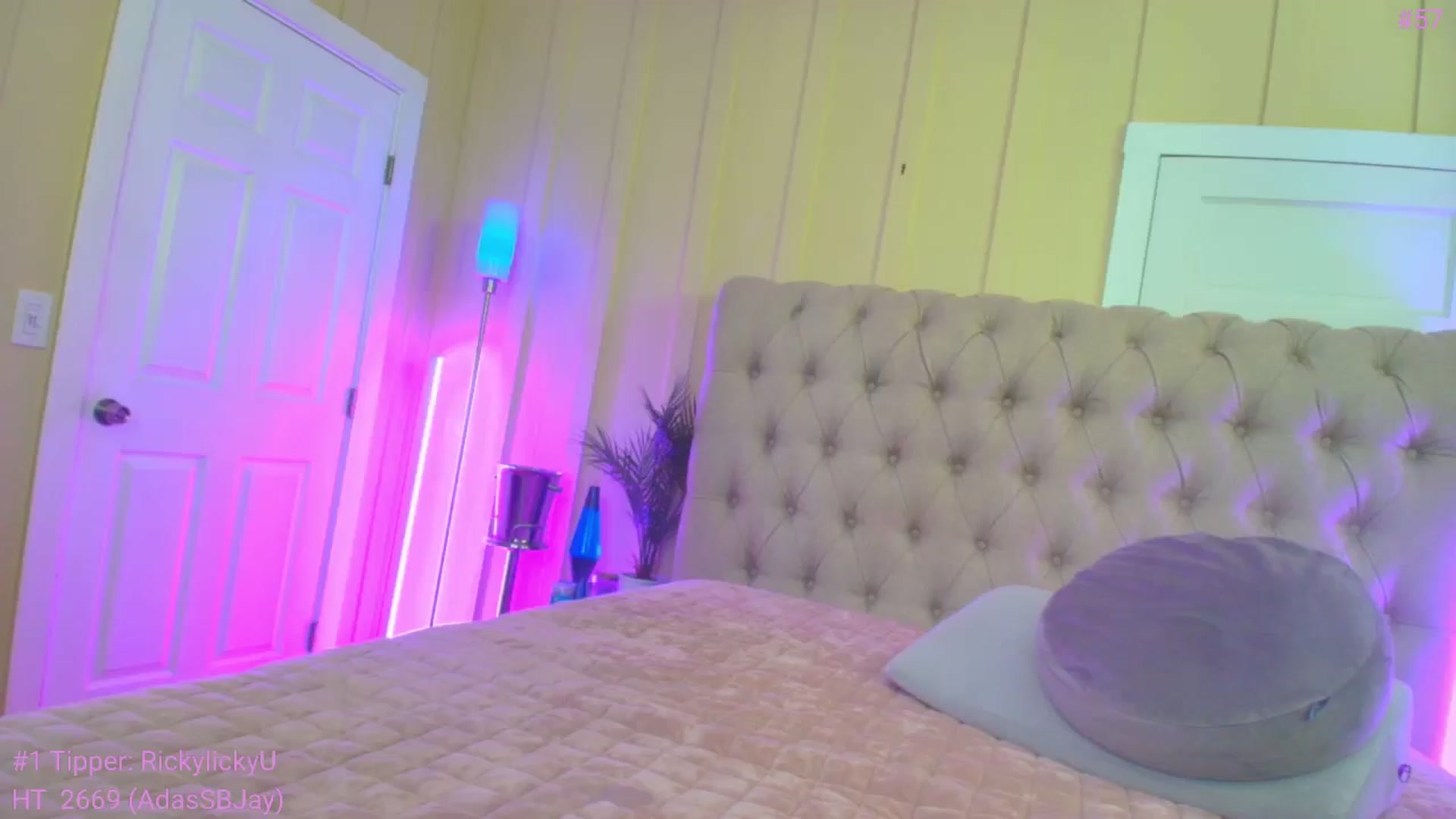 Gallery image thumbnail from ada_lovelace's myfreecams stream on, 01/19/2025, 02:13 image 6 of 20