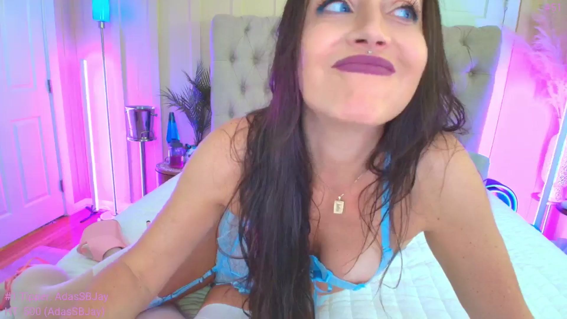 Gallery image thumbnail from ada_lovelace's myfreecams stream on, 01/28/2025, 24:05 image 4 of 20