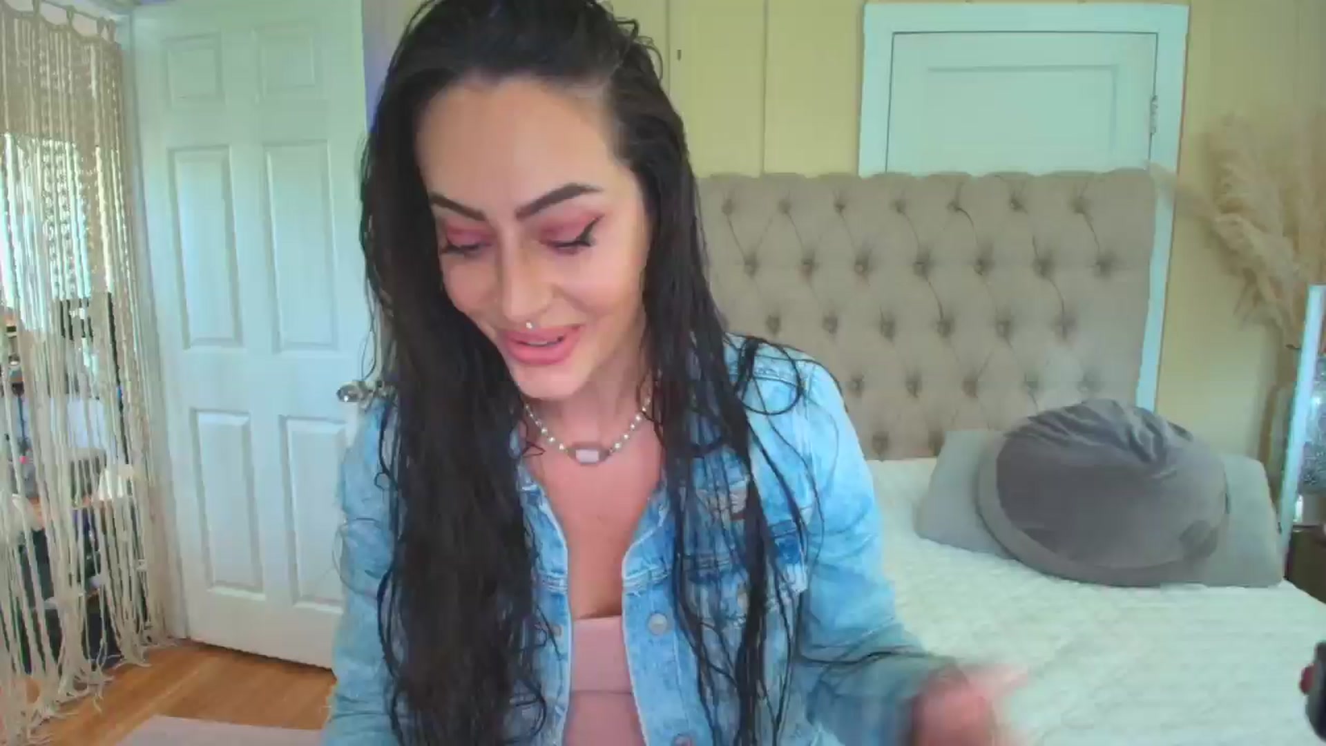 Gallery image thumbnail from ada_lovelace's myfreecams stream on, 01/30/2025, 02:10 image 1 of 20