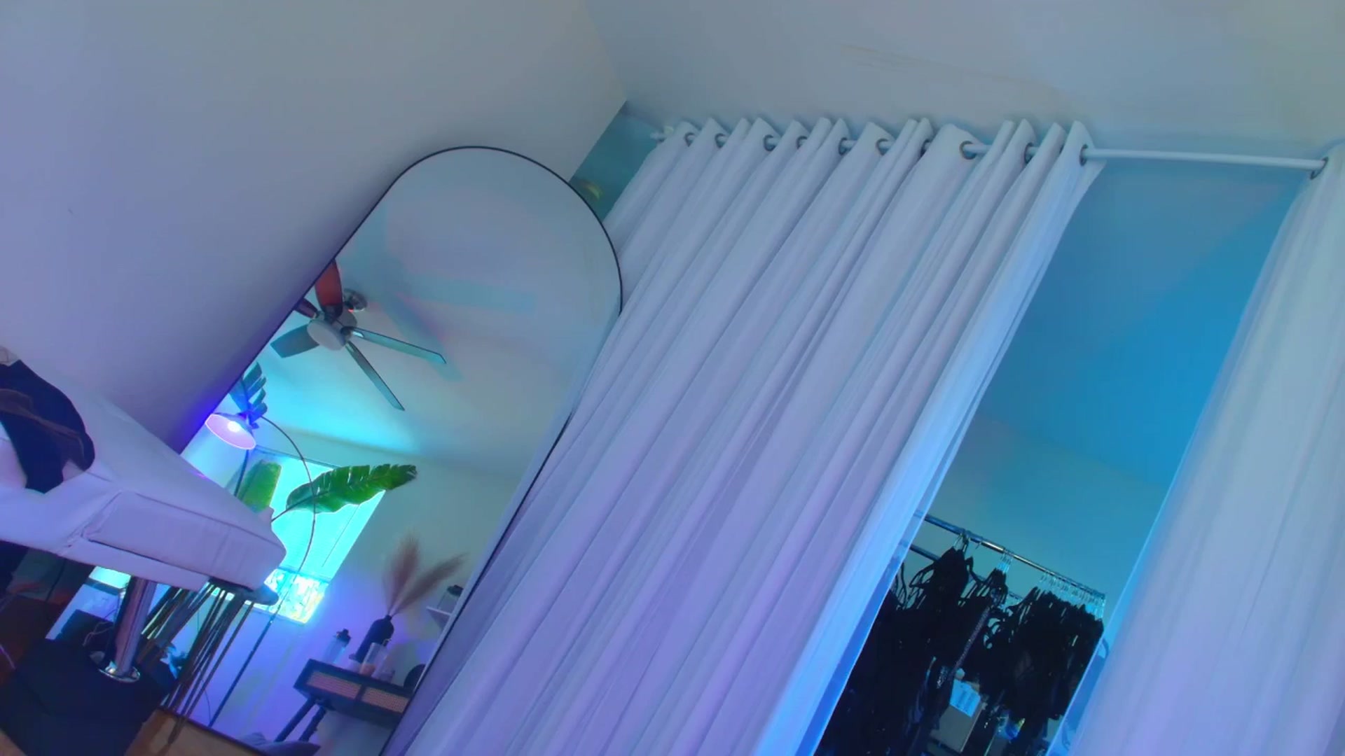 Gallery image thumbnail from ada_lovelace's myfreecams stream on, 03/21/2025, 03:16 image 16 of 20