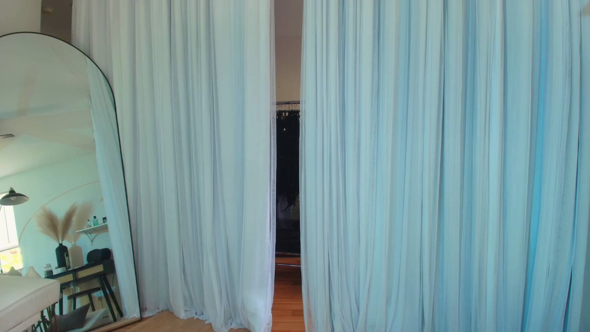 Gallery image thumbnail from ada_lovelace's myfreecams stream on, 04/13/2025, 03:46 image 7 of 20