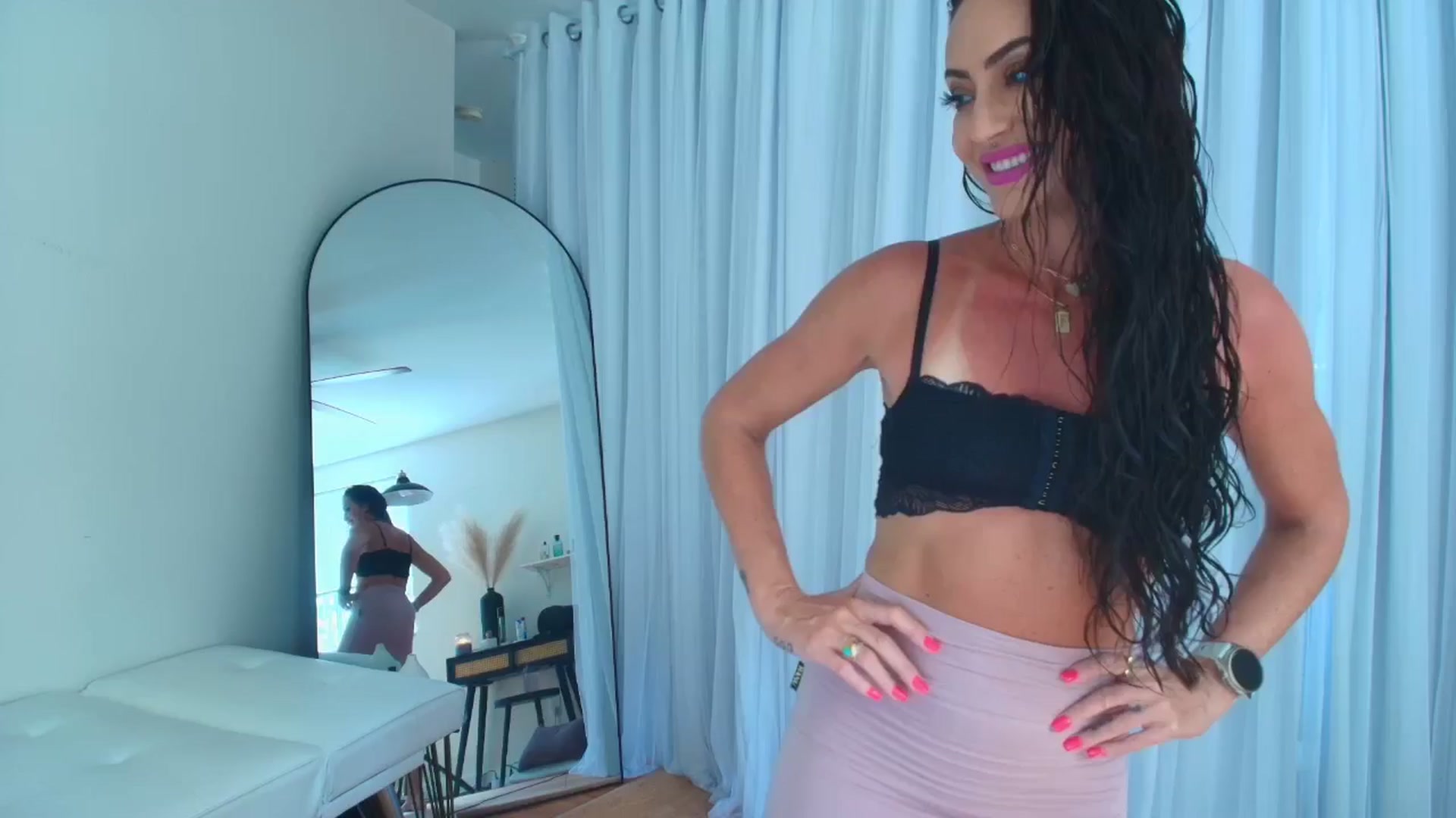 Gallery image thumbnail from ada_lovelace's myfreecams stream on, 04/16/2025, 21:07 image 2 of 20