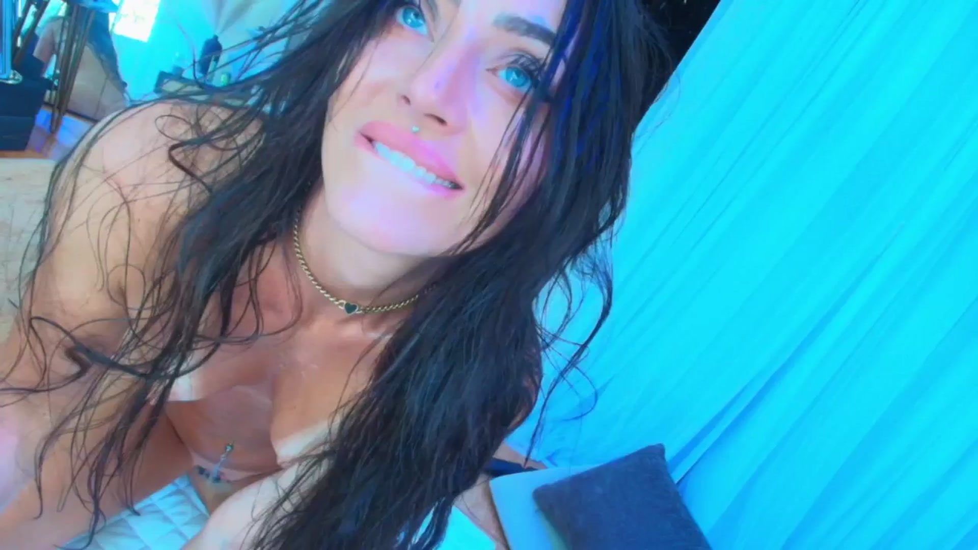 Gallery image thumbnail from ada_lovelace's myfreecams stream on, 04/22/2025, 01:15 image 10 of 20
