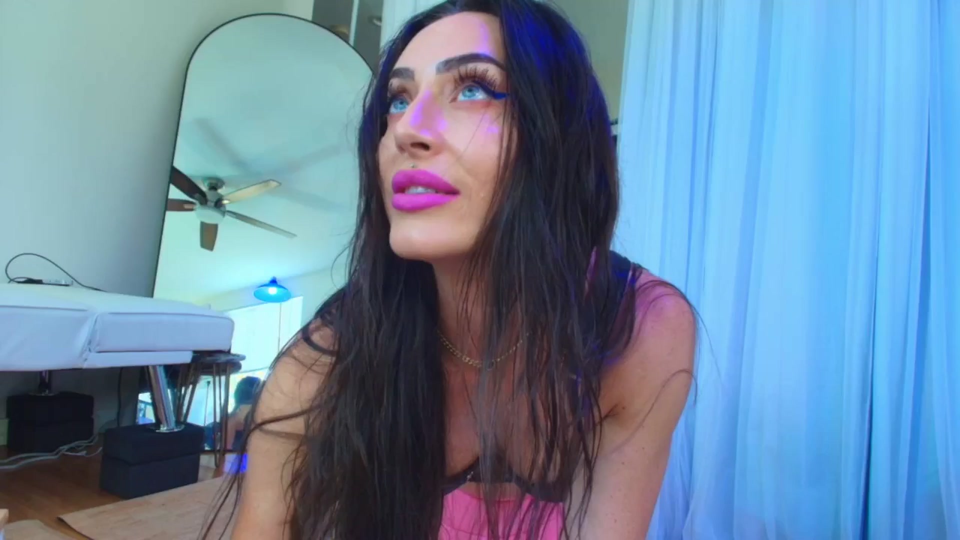 Gallery image thumbnail from ada_lovelace's myfreecams stream on, 04/25/2025, 01:13 image 7 of 20