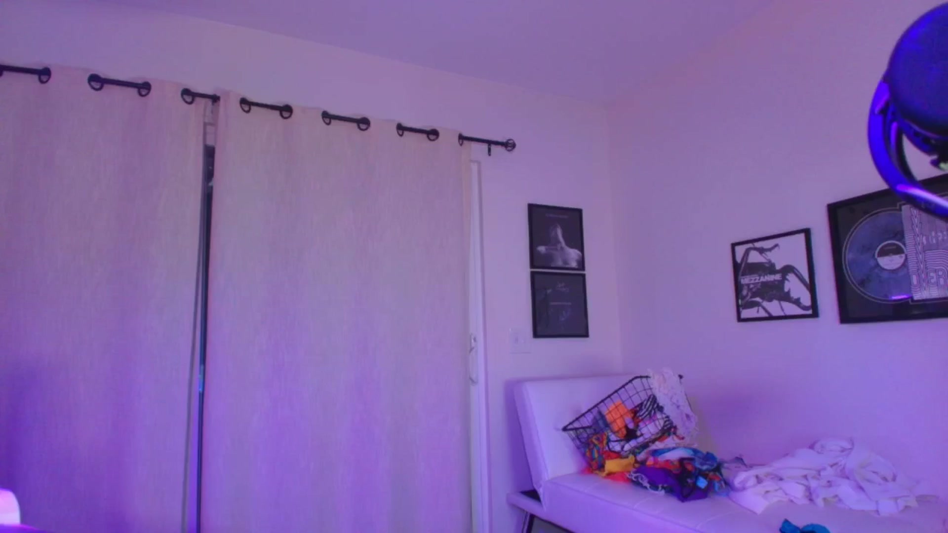 Gallery image thumbnail from ada_lovelace's myfreecams stream on, 05/03/2025, 06:01 image 18 of 20
