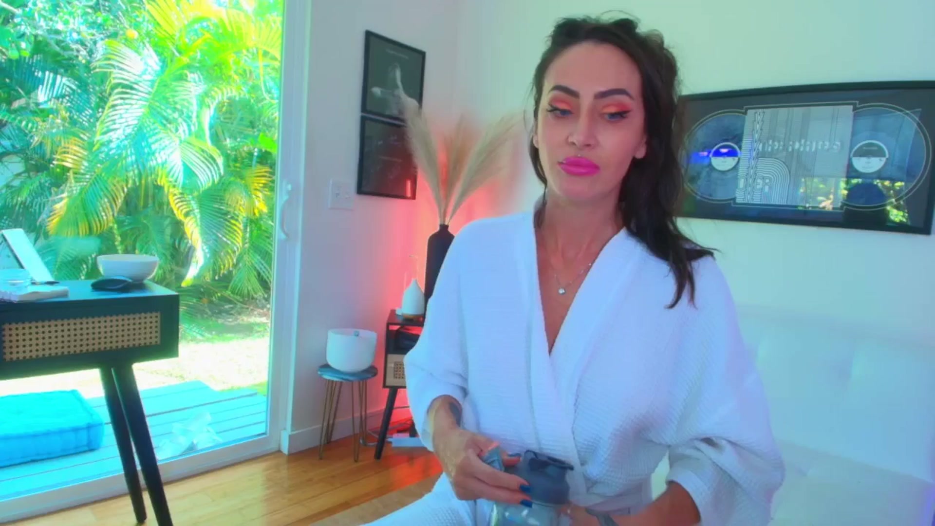 Gallery image thumbnail from ada_lovelace's myfreecams stream on, 05/16/2025, 03:51 image 6 of 20