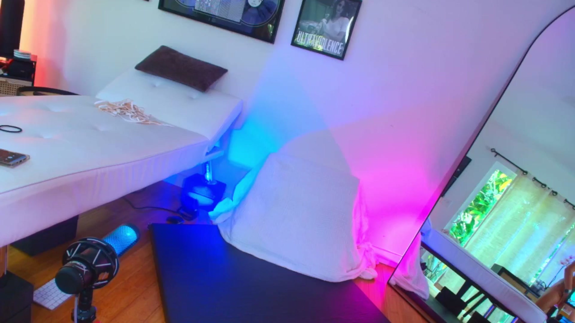 Gallery image thumbnail from ada_lovelace's myfreecams stream on, 05/27/2025, 03:53 image 16 of 20