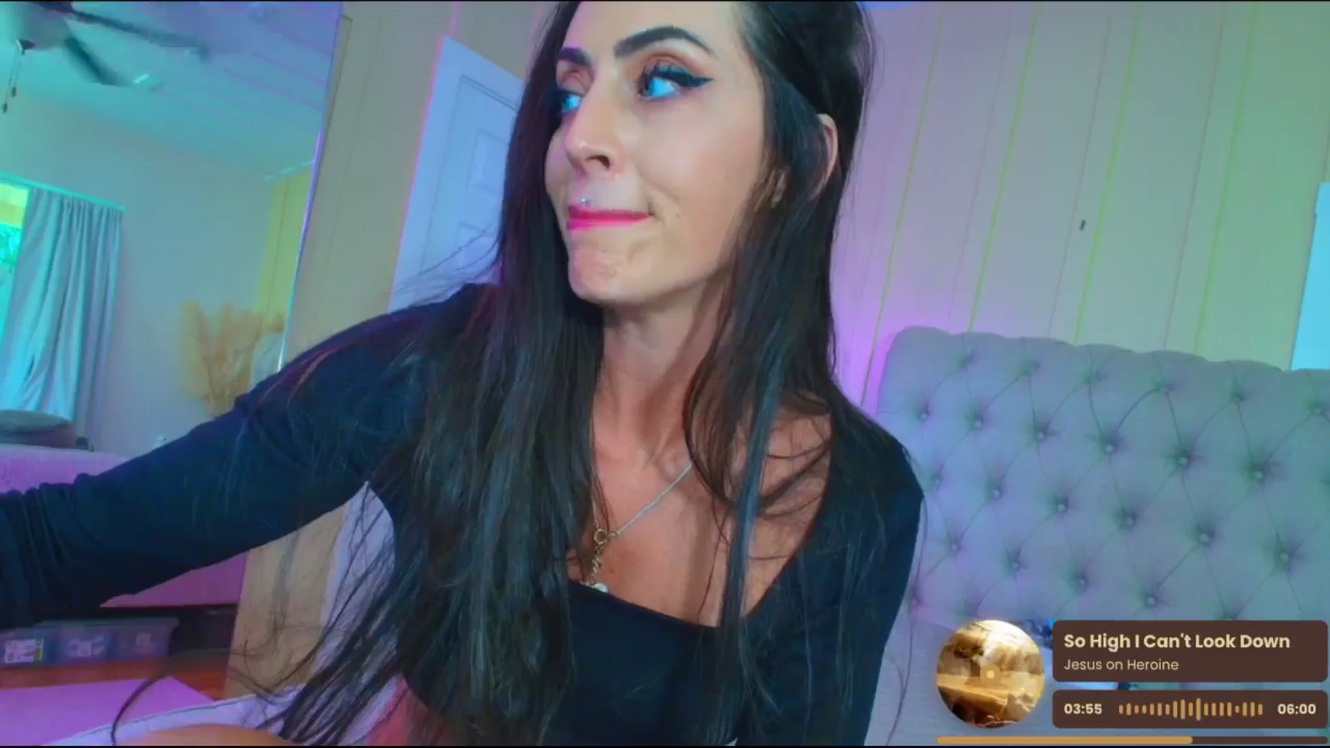 Gallery image thumbnail from ada_lovelace's myfreecams stream on, 06/10/2025, 02:07 image 16 of 20