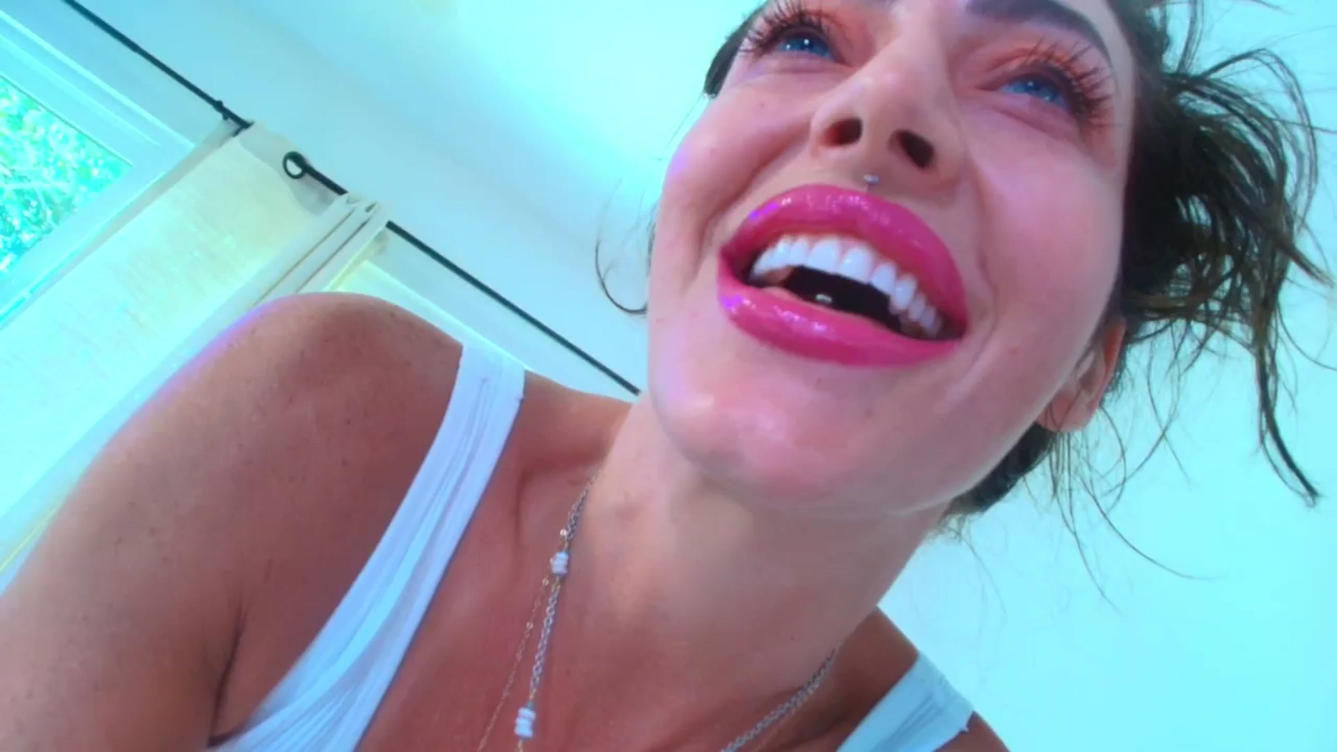 Gallery image thumbnail from ada_lovelace's myfreecams stream on, 06/25/2025, 01:17 image 9 of 20