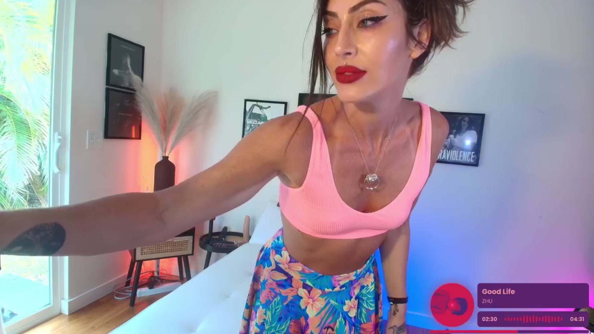 Gallery image thumbnail from ada_lovelace's myfreecams stream on, 06/28/2025, 04:22 image 9 of 20