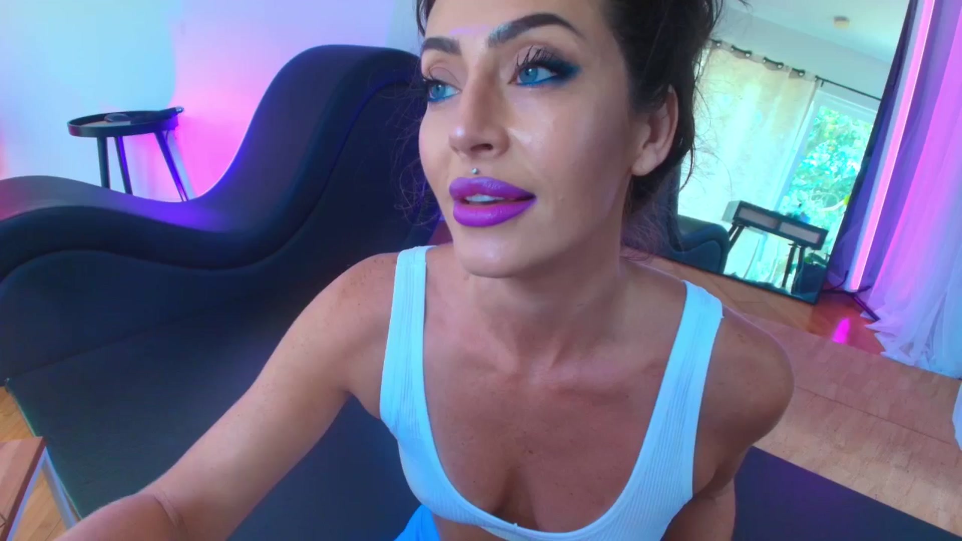 Gallery image thumbnail from ada_lovelace's myfreecams stream on, 08/10/2025, 04:16 image 1 of 20