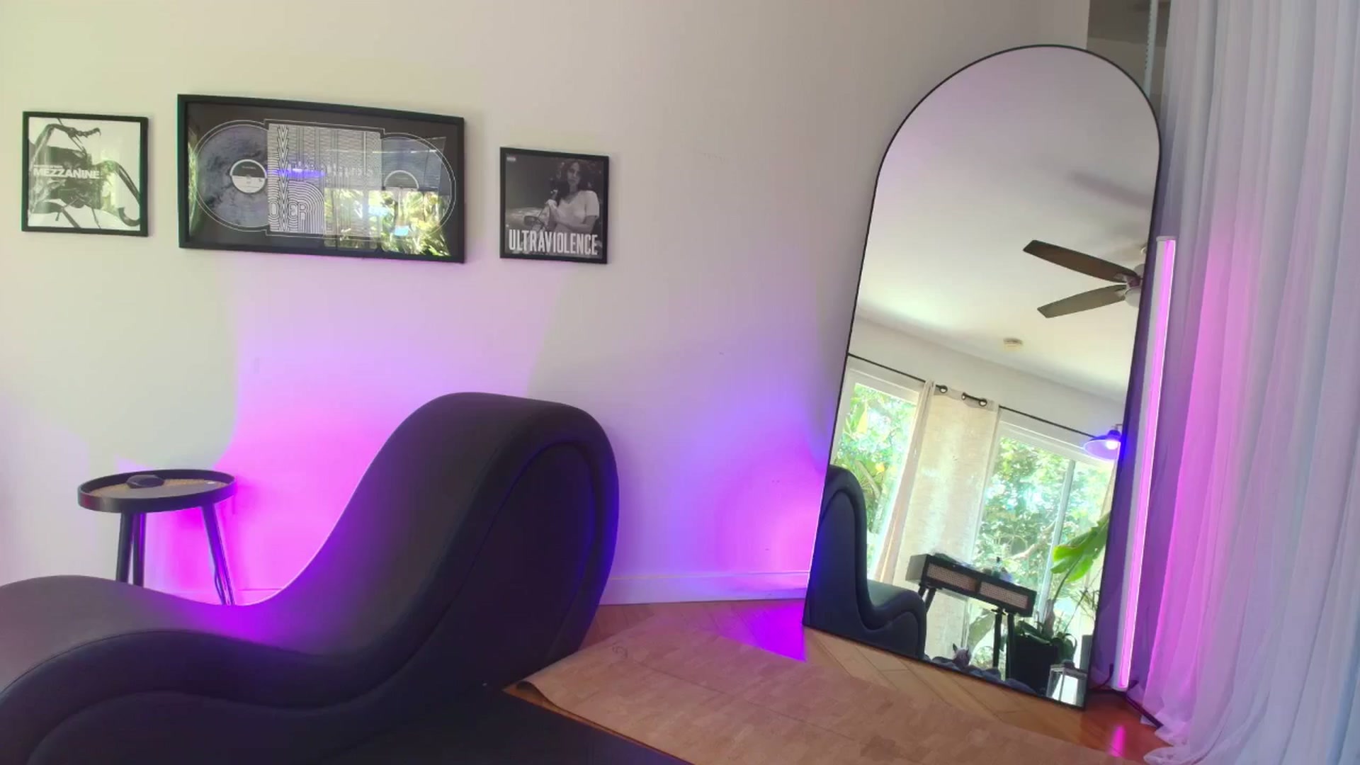 Gallery image thumbnail from ada_lovelace's myfreecams stream on, 08/12/2025, 03:53 image 9 of 20