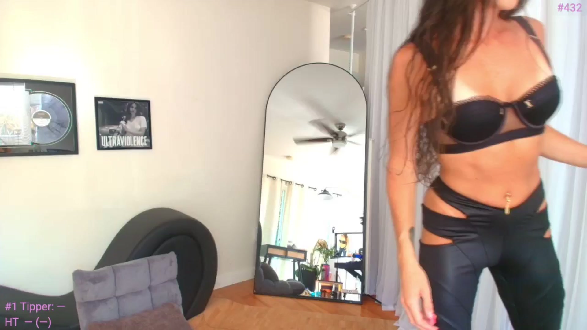Gallery image thumbnail from ada_lovelace's myfreecams stream on, 09/06/2025, 24:22 image 1 of 20