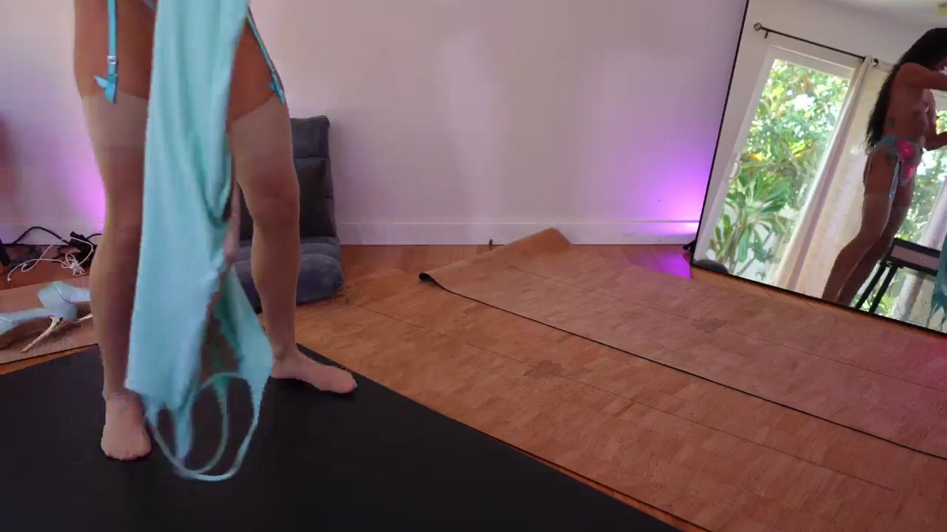 Gallery image thumbnail from ada_lovelace's myfreecams stream on, 09/16/2025, 24:05 image 15 of 20