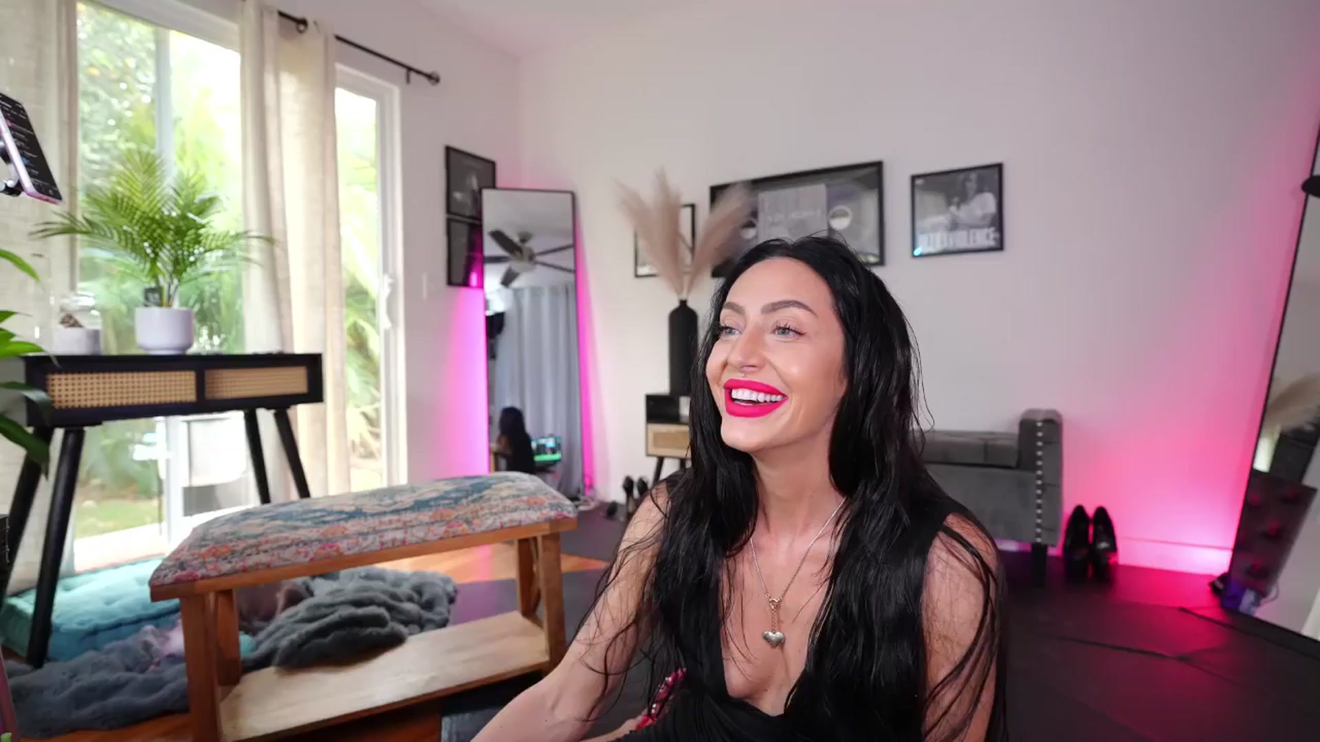 Gallery image thumbnail from ada_lovelace's myfreecams stream on, 10/22/2025, 01:40 image 13 of 20