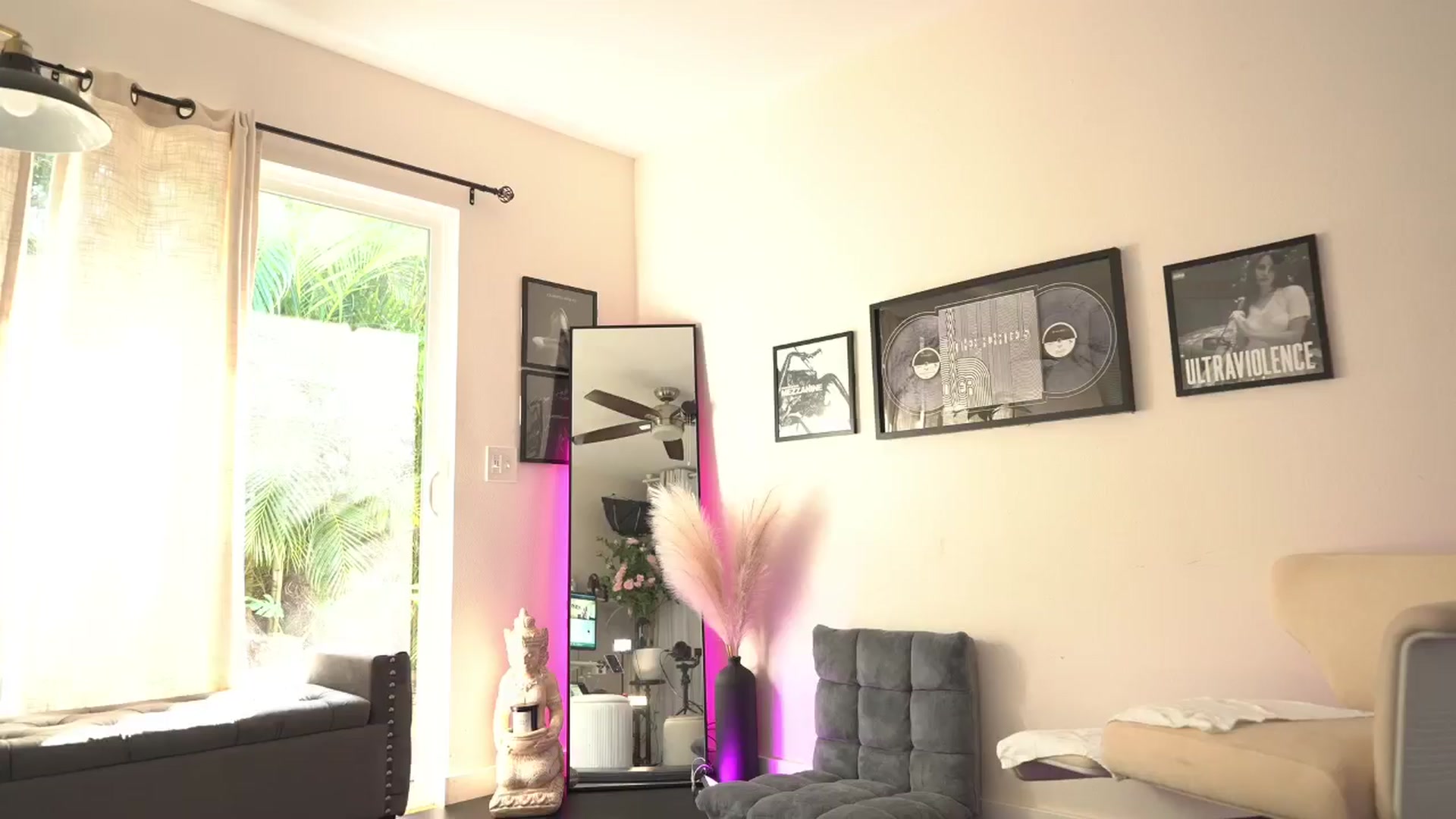 Gallery image thumbnail from ada_lovelace's myfreecams stream on, 01/27/2026, 03:13 image 5 of 20