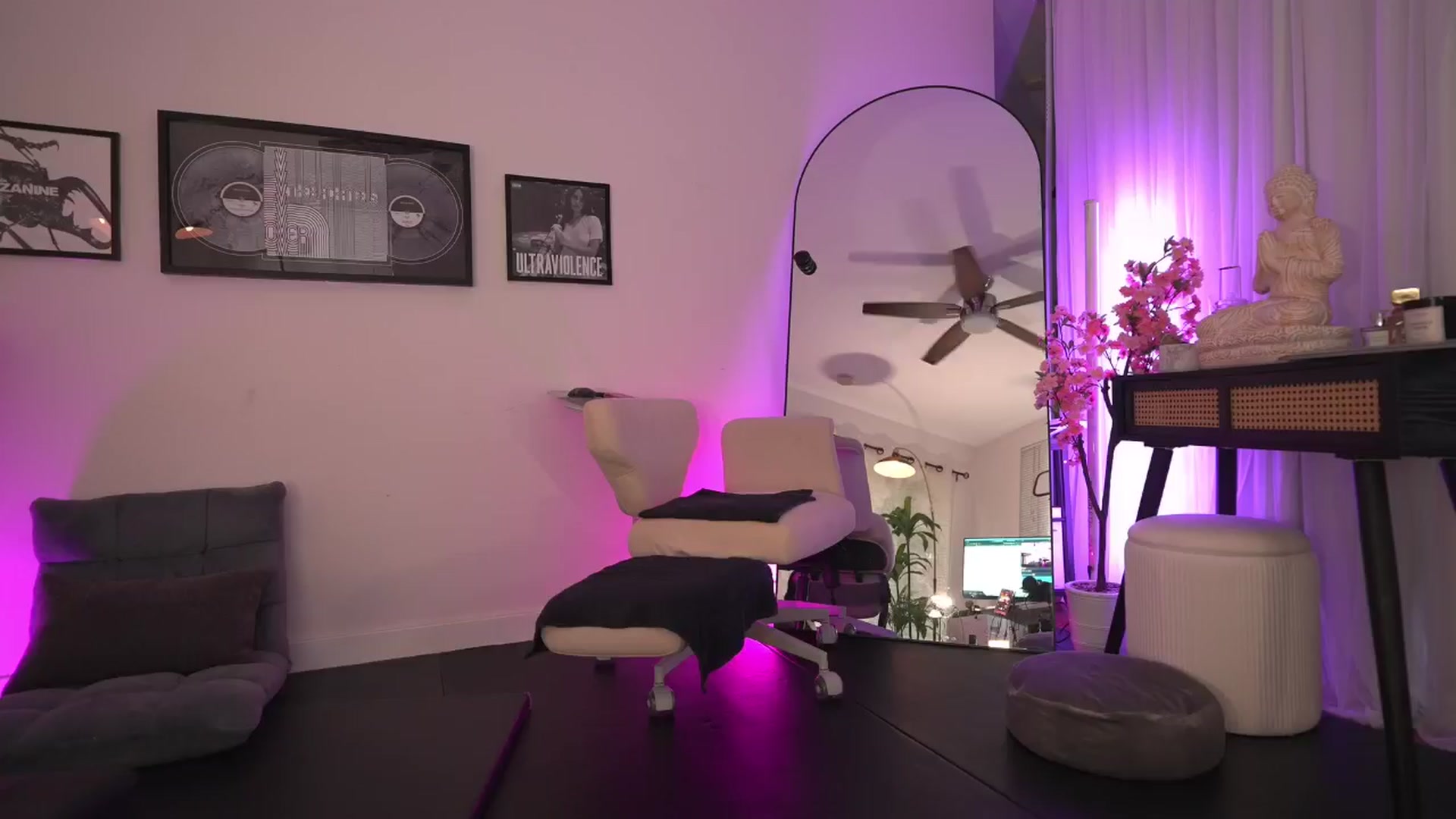 Gallery image thumbnail from ada_lovelace's myfreecams stream on, 02/20/2026, 04:35 image 3 of 20