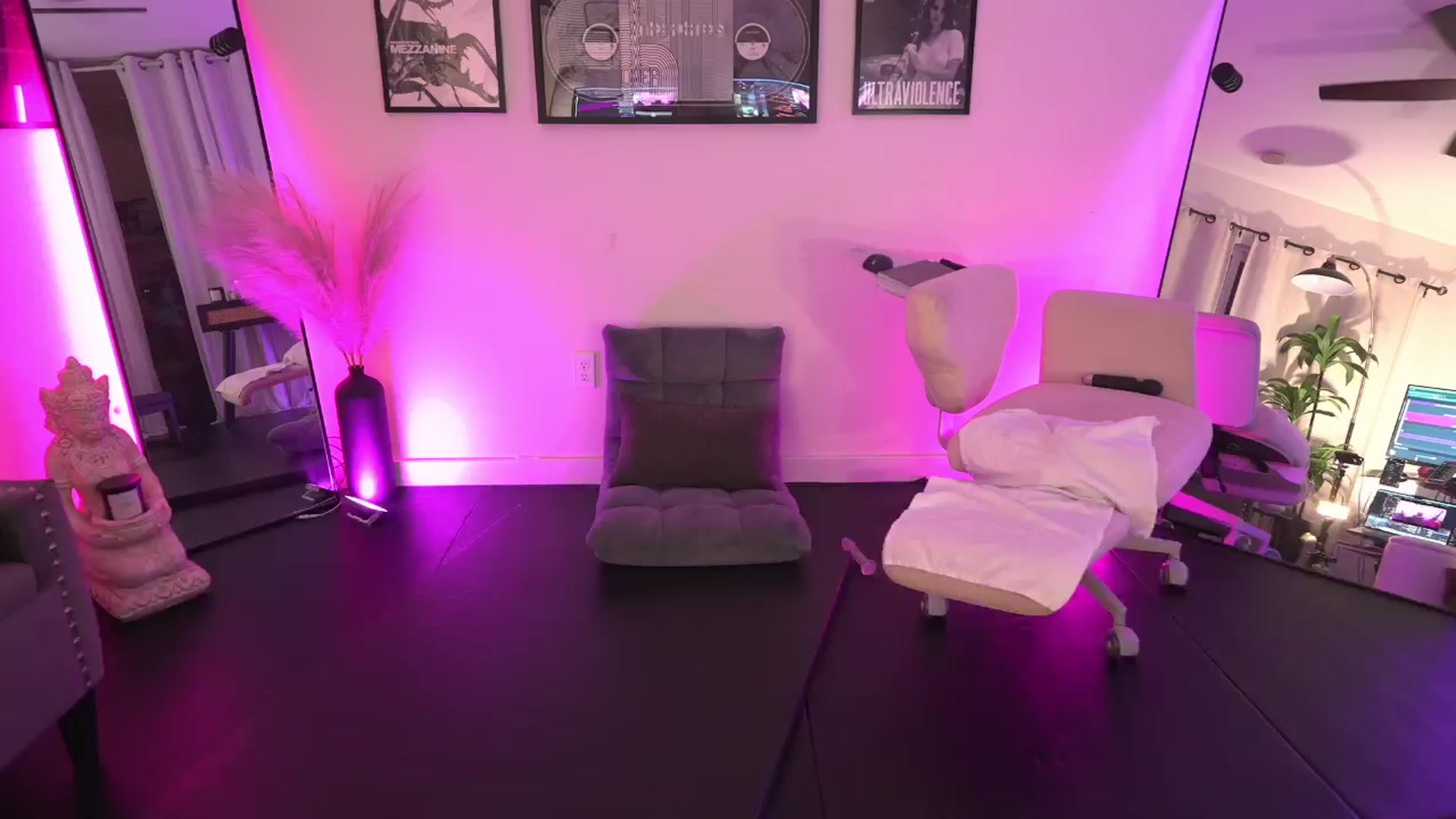 Gallery image thumbnail from ada_lovelace's myfreecams stream on, 02/26/2026, 06:03 image 6 of 20