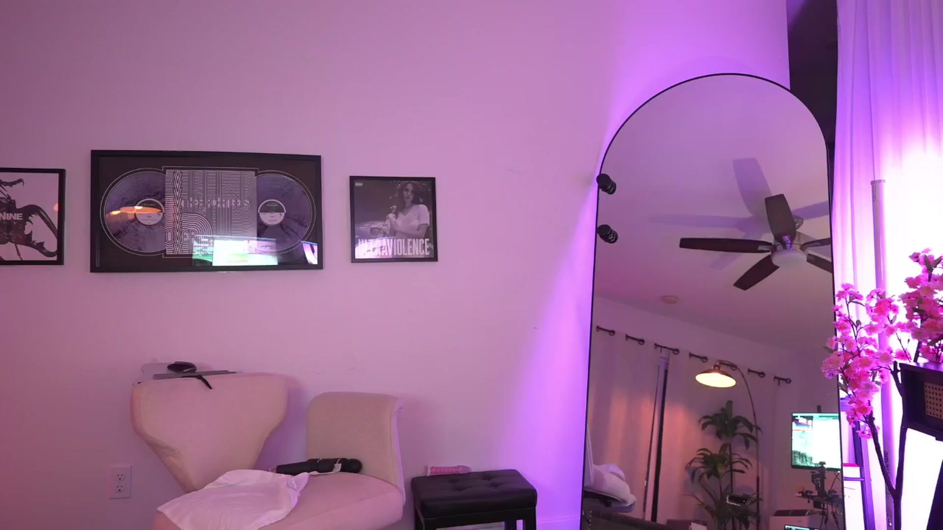 Gallery image thumbnail from ada_lovelace's myfreecams stream on, 03/03/2026, 05:42 image 12 of 20