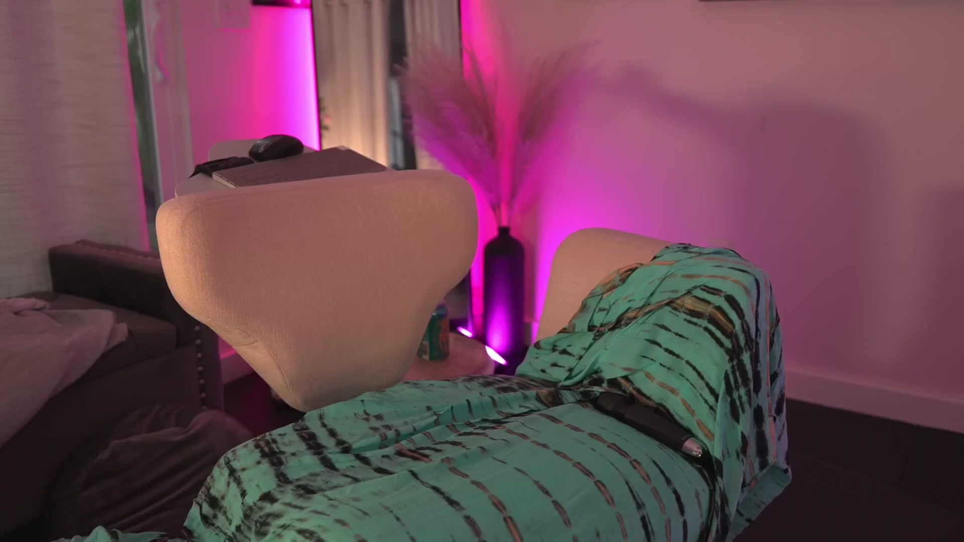 Gallery image thumbnail from ada_lovelace's myfreecams stream on, 03/05/2026, 04:50 image 16 of 20