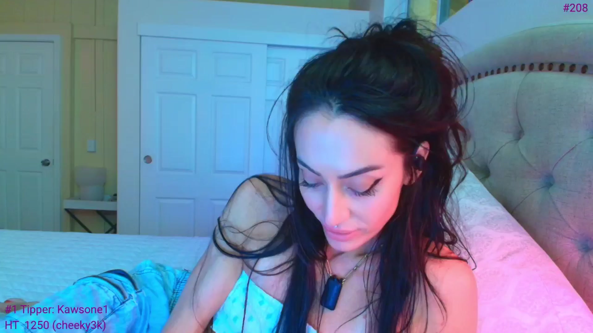 Gallery image thumbnail from ada_lovelace's myfreecams stream on, 03/25/2026, 05:05 image 13 of 20