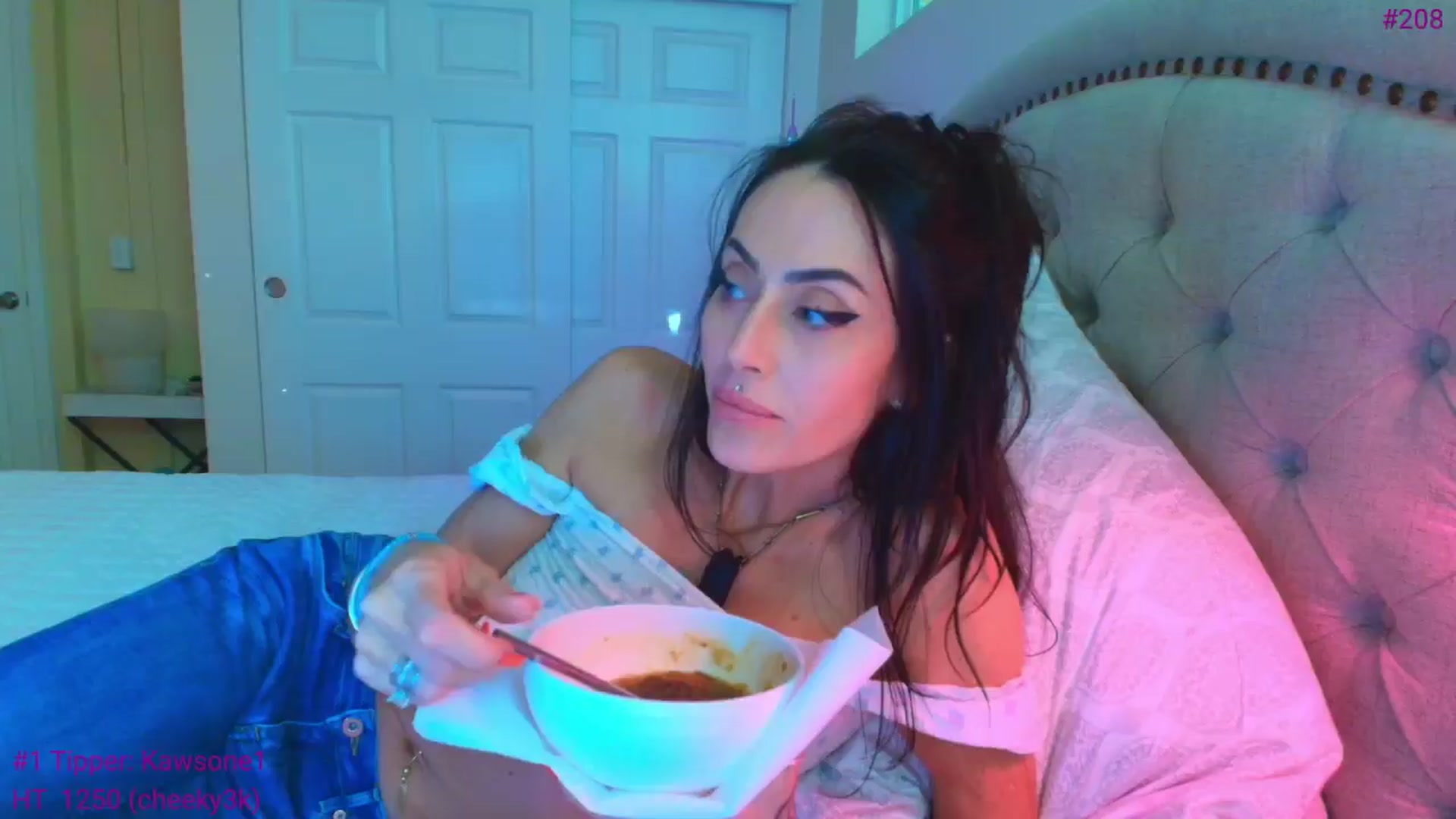 Gallery image thumbnail from ada_lovelace's myfreecams stream on, 03/25/2026, 05:05 image 4 of 20