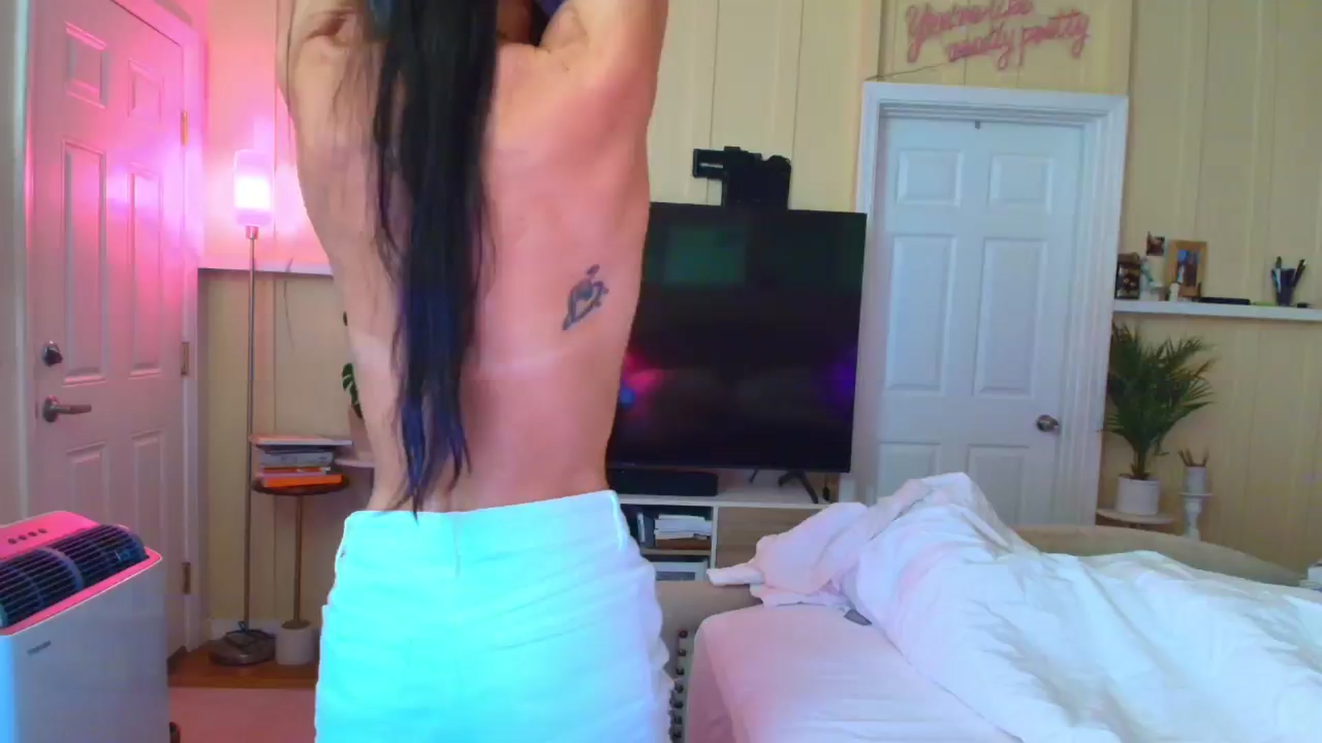 Gallery image thumbnail from ada_lovelace's myfreecams stream on, 04/16/2026, 04:13 image 8 of 20