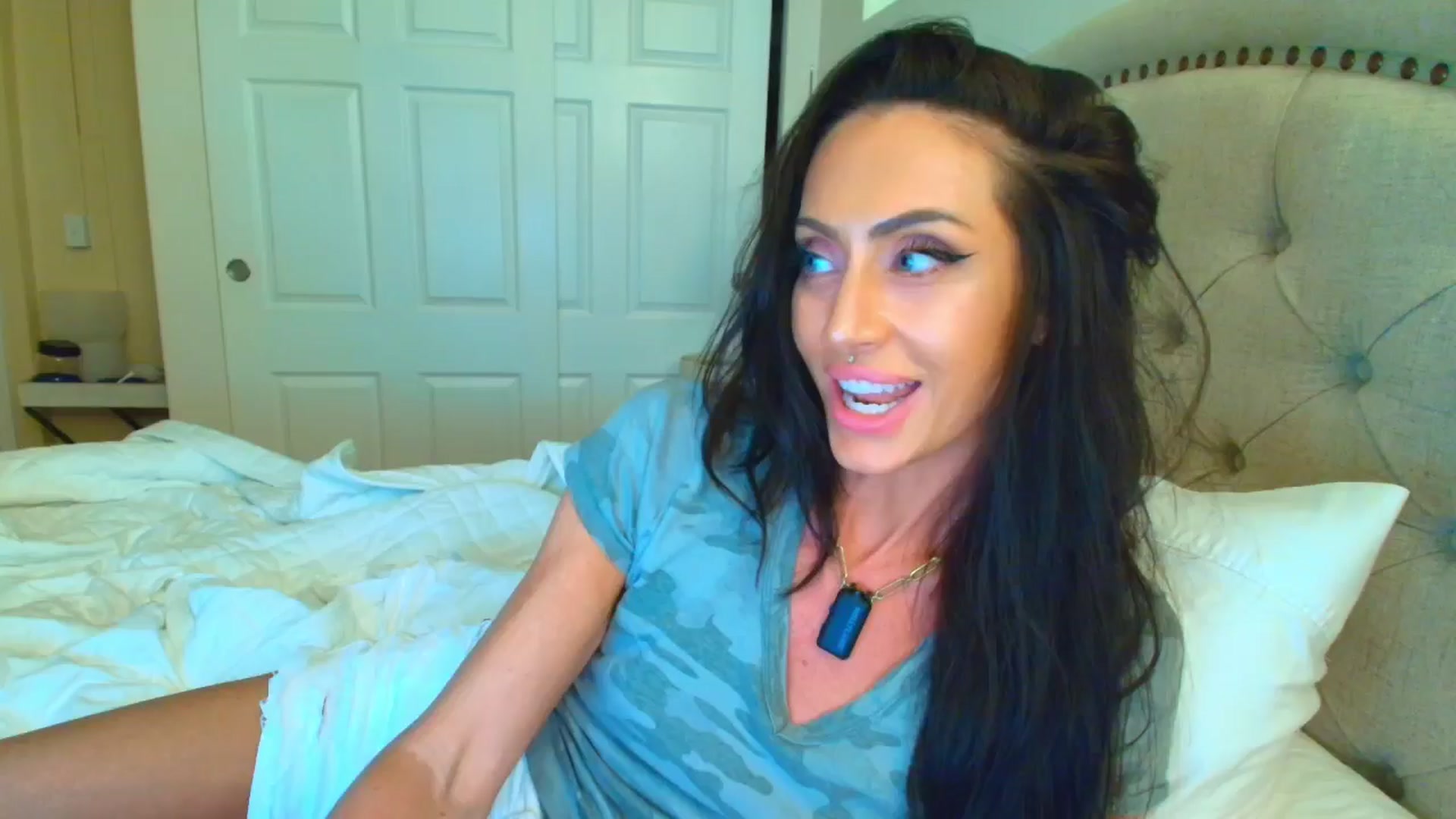 Gallery image thumbnail from ada_lovelace's myfreecams stream on, 04/16/2026, 04:13 image 4 of 20