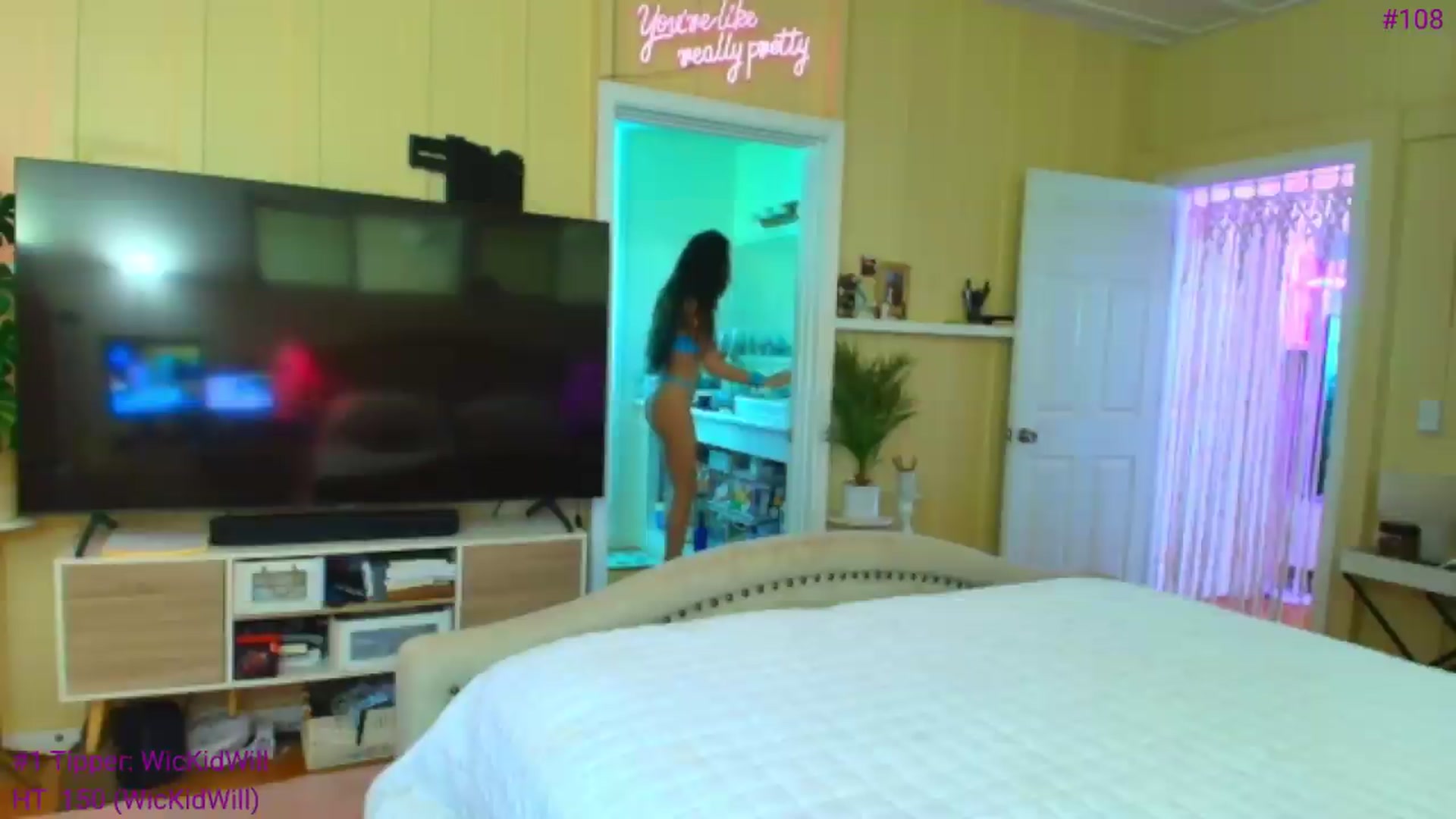 Gallery image thumbnail from ada_lovelace's myfreecams stream on, 04/18/2026, 24:00 image 2 of 20