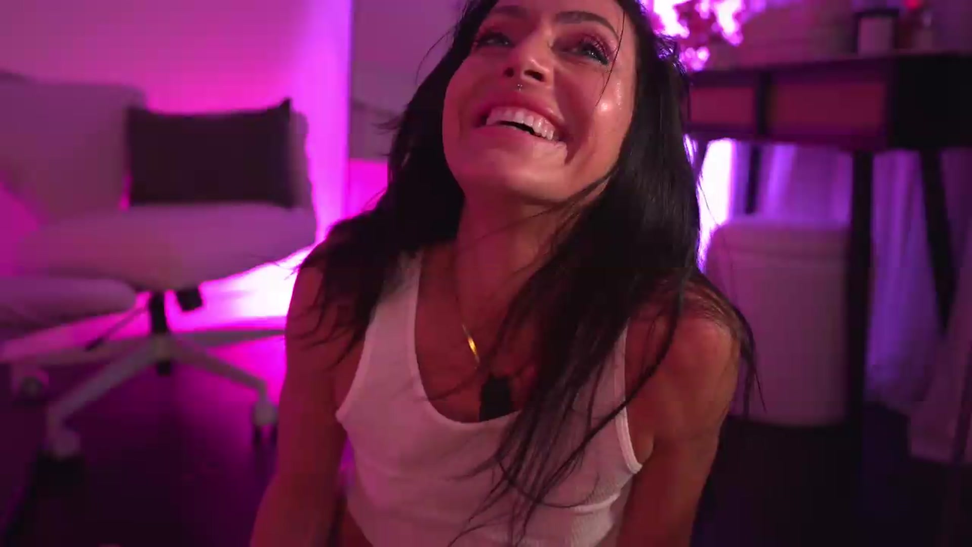 Gallery image thumbnail from ada_lovelace's myfreecams stream on, 04/28/2026, 05:18 image 19 of 20
