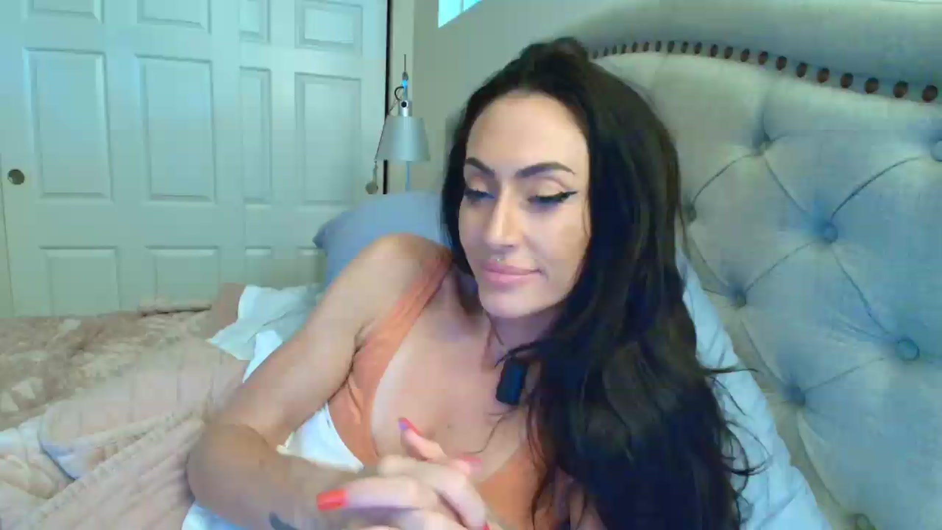 Gallery image thumbnail from ada_lovelace's myfreecams stream on, 05/26/2026, 03:43 image 12 of 20