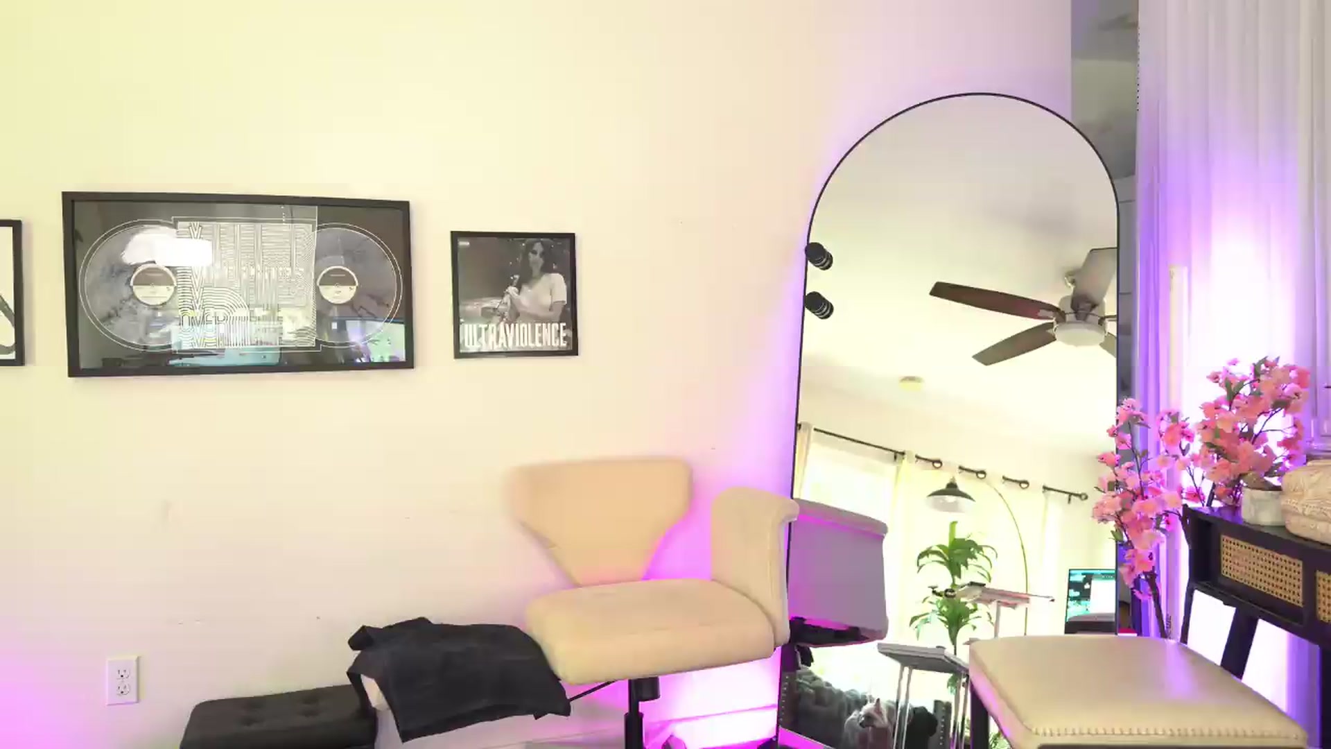 Gallery image thumbnail from ada_lovelace's myfreecams stream on, 06/13/2026, 02:07 image 9 of 20