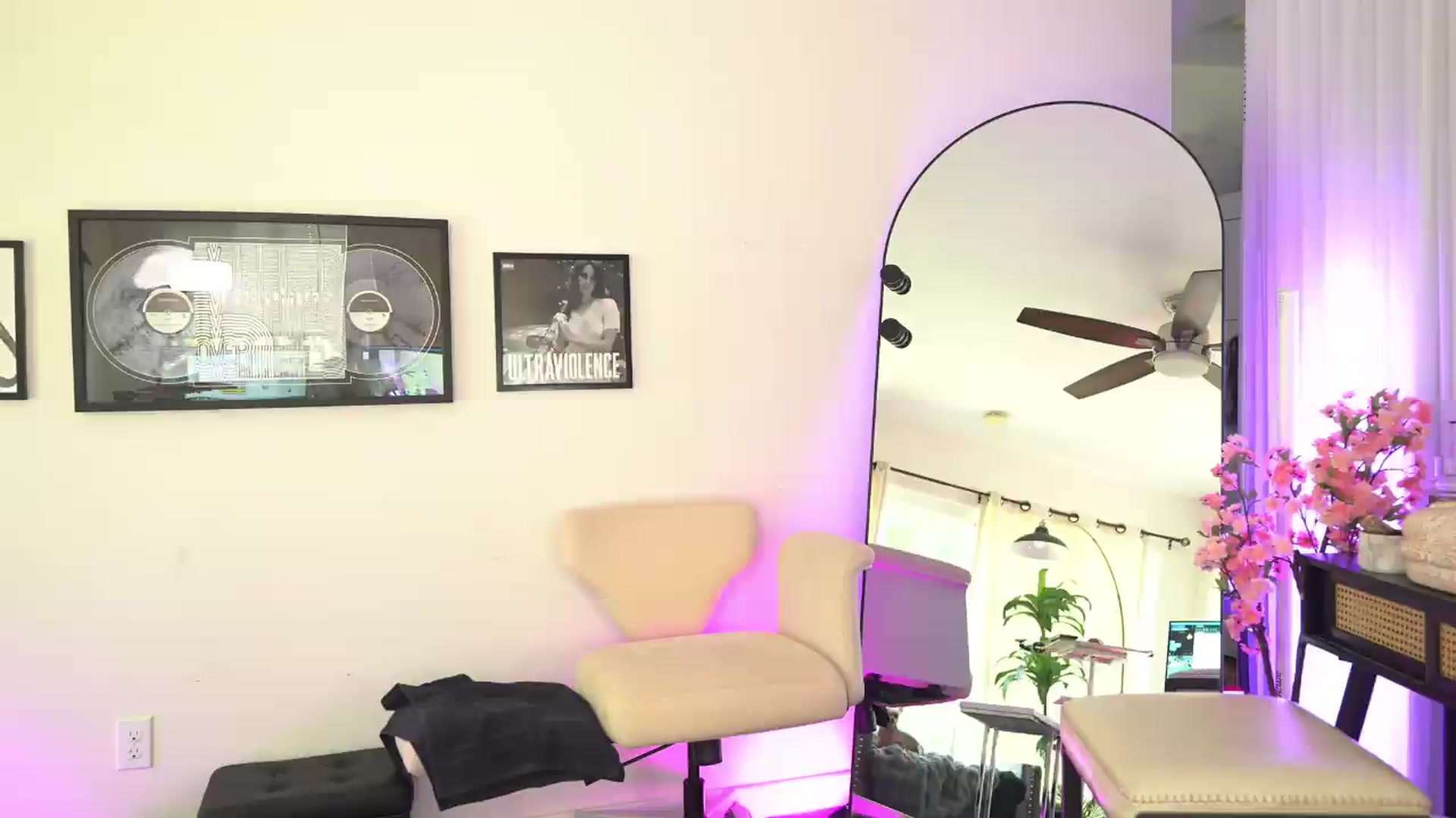Gallery image thumbnail from ada_lovelace's myfreecams stream on, 06/13/2026, 02:07 image 12 of 20