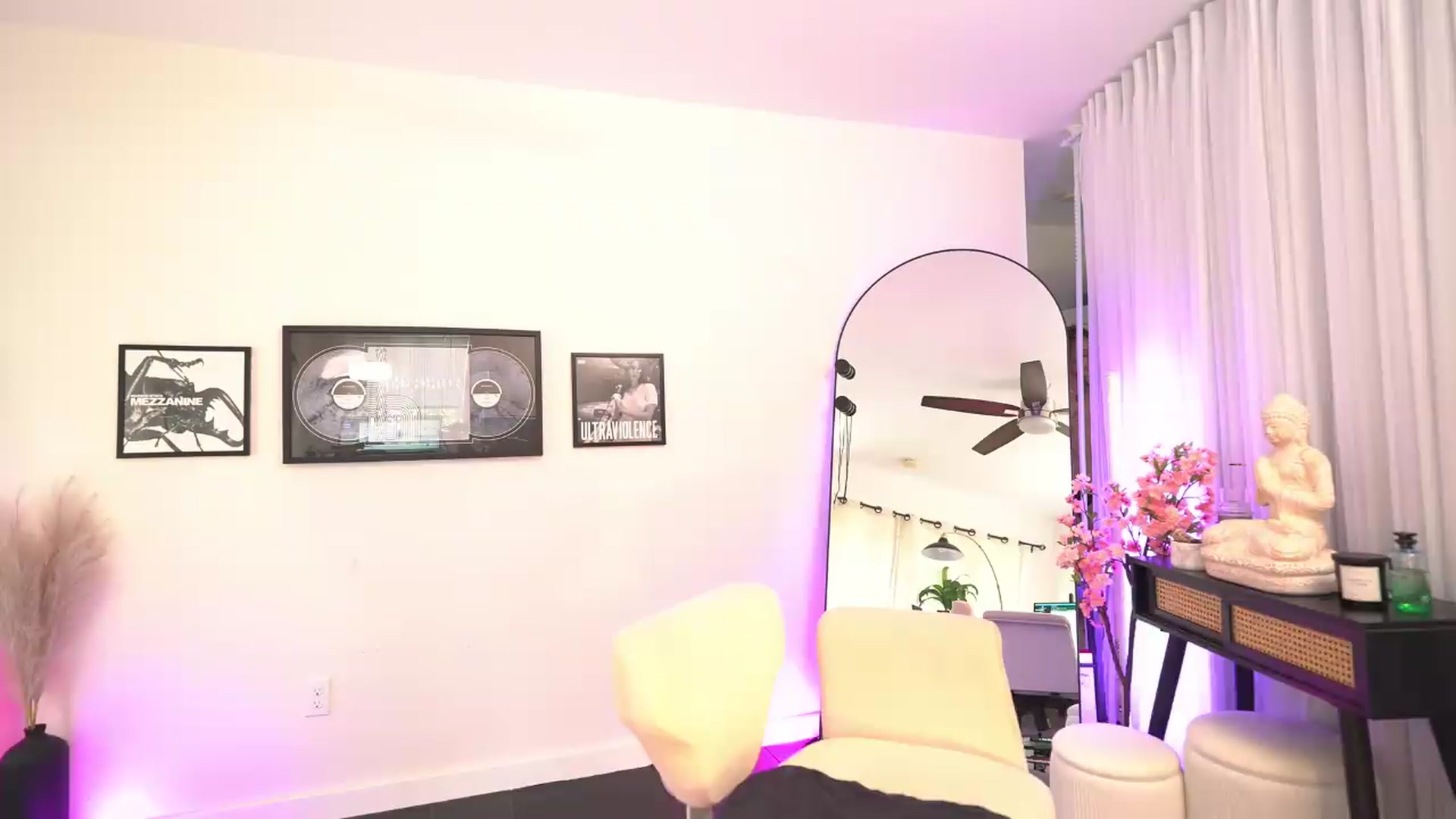 Gallery image thumbnail from ada_lovelace's myfreecams stream on, 07/07/2026, 23:31 image 19 of 20