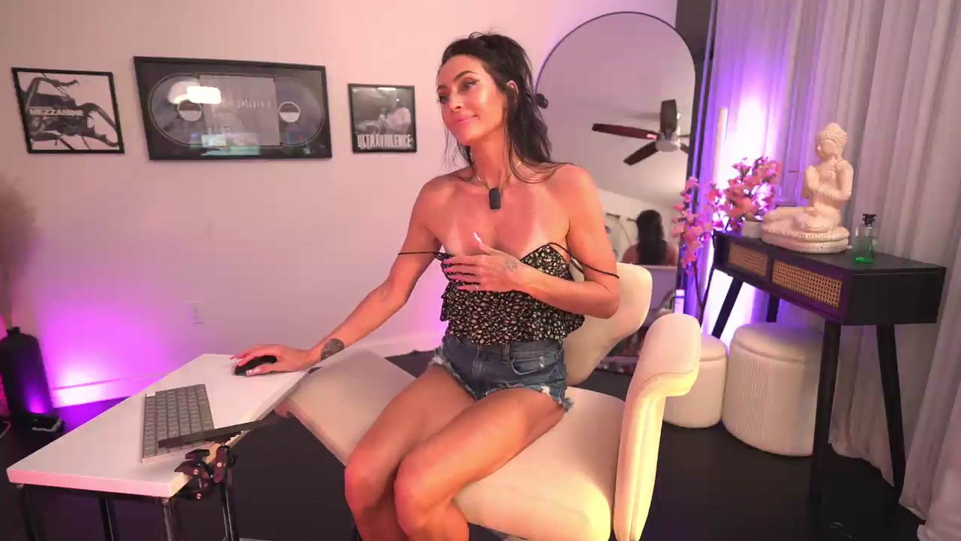 Gallery image thumbnail from ada_lovelace's myfreecams stream on, 07/08/2026, 05:22 image 4 of 20